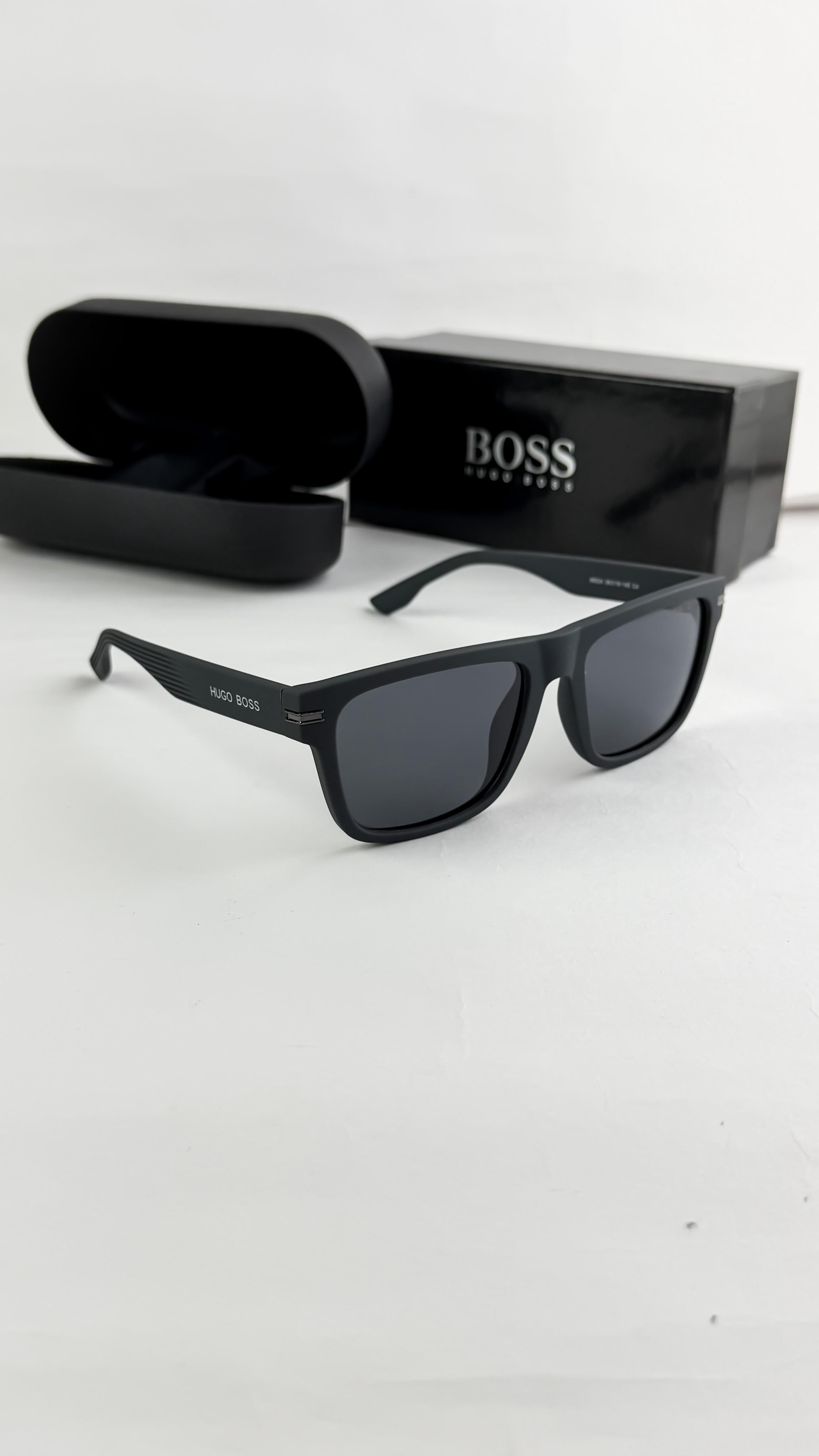 *HUGO BOSS GREY 68524🔥🔥🔥STYLIST ARTICLE 🔥🔥🔥*