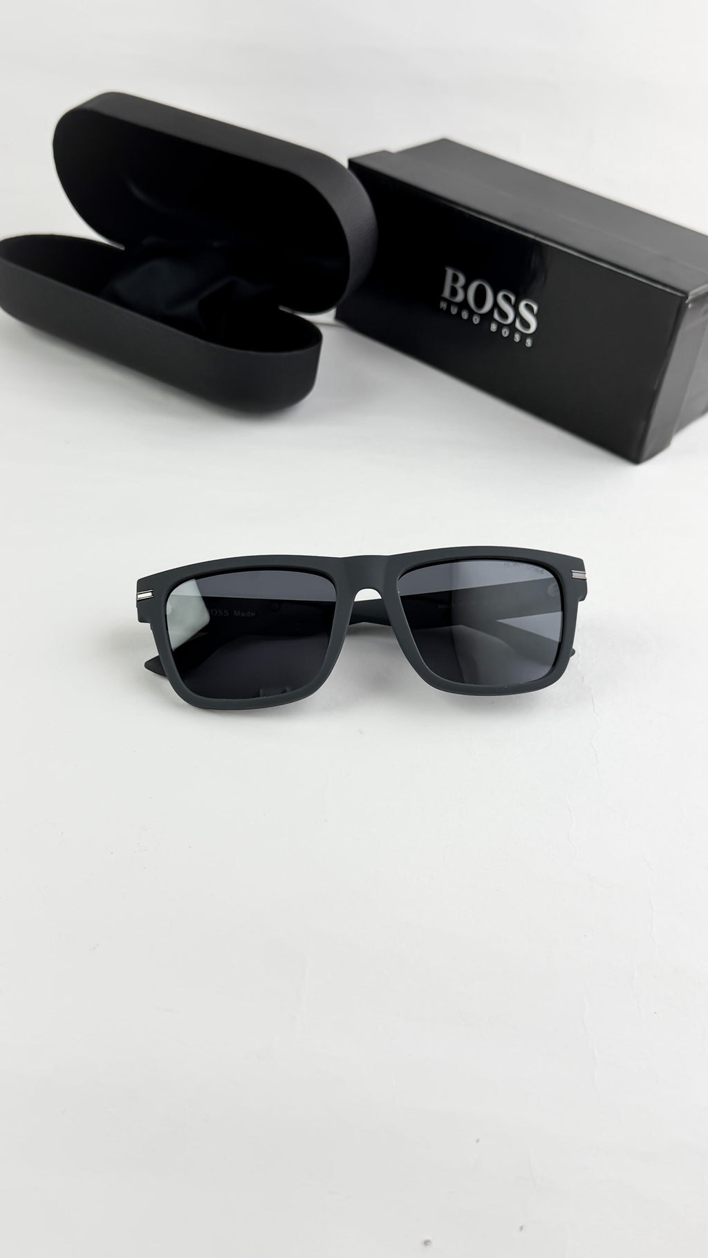 *HUGO BOSS GREY 68524🔥🔥🔥STYLIST ARTICLE 🔥🔥🔥*