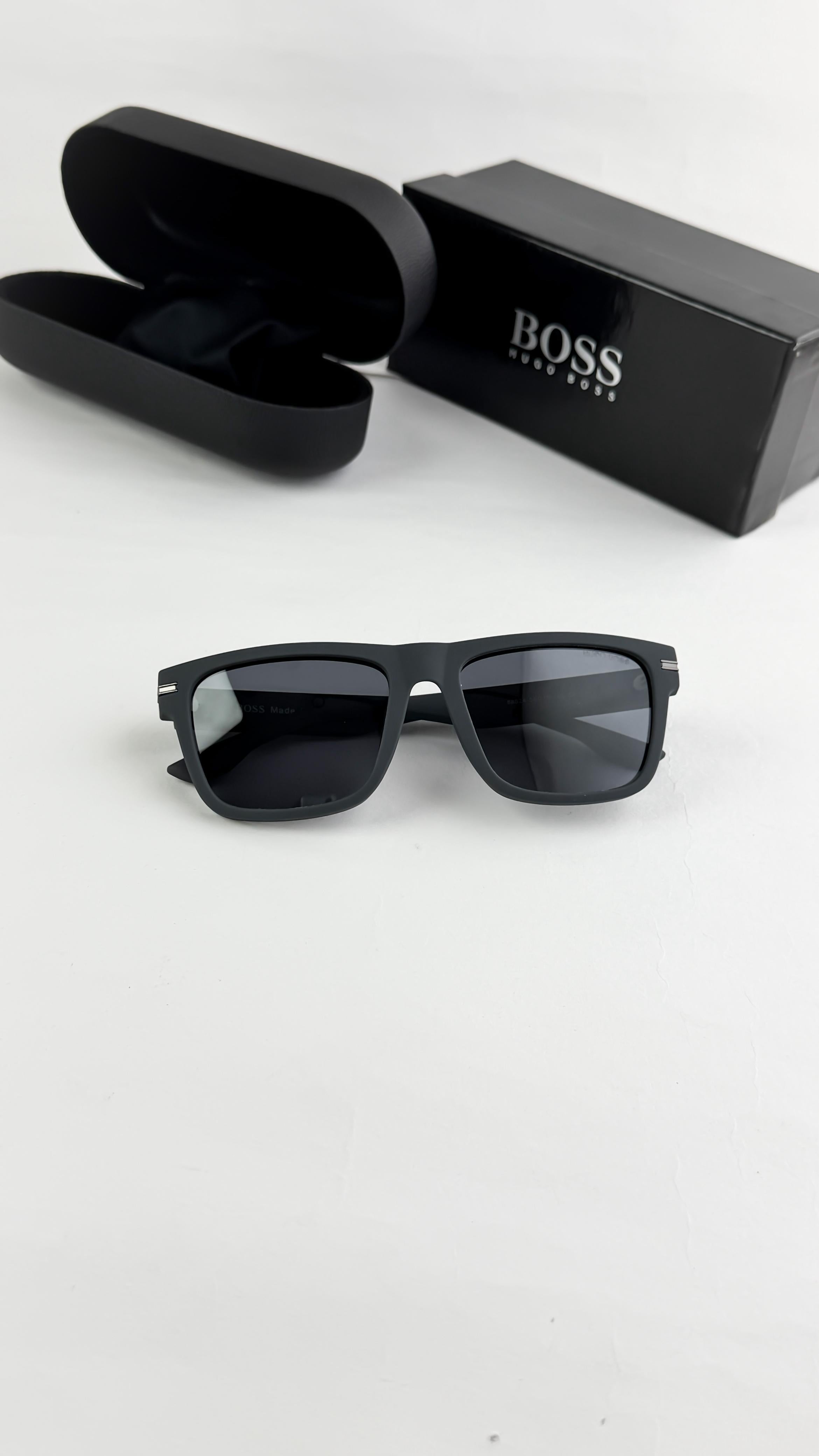 *HUGO BOSS GREY 68524🔥🔥🔥STYLIST ARTICLE 🔥🔥🔥*
