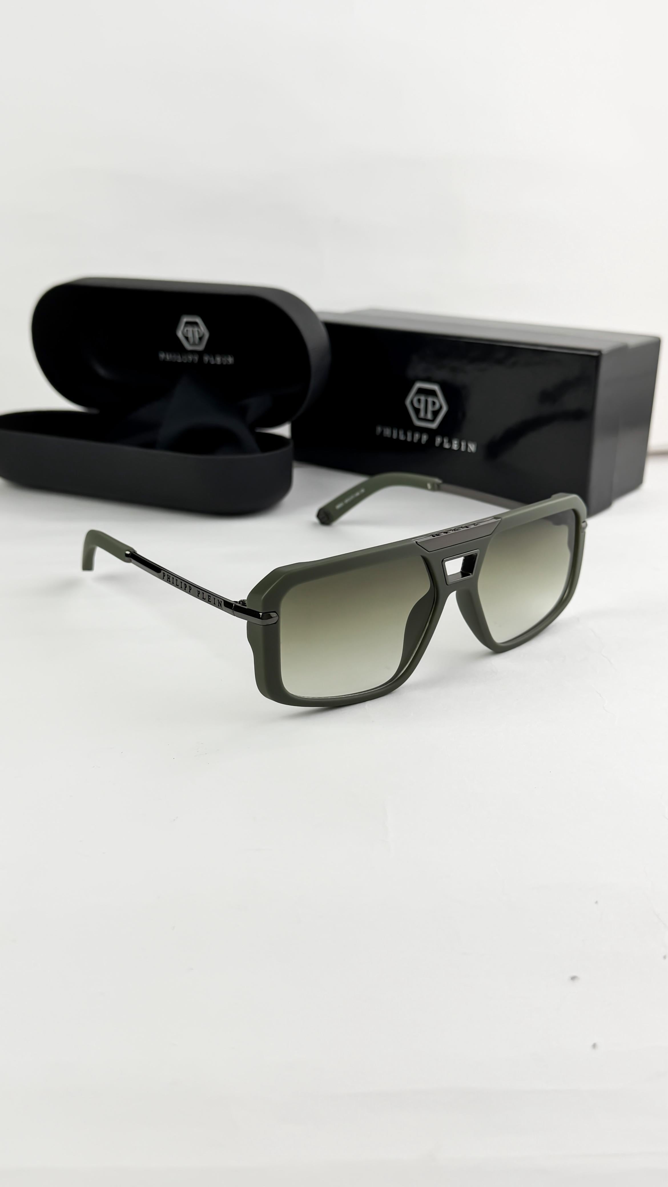 *PHILIPP PLEIN GREEN 99531🔥🔥🔥*