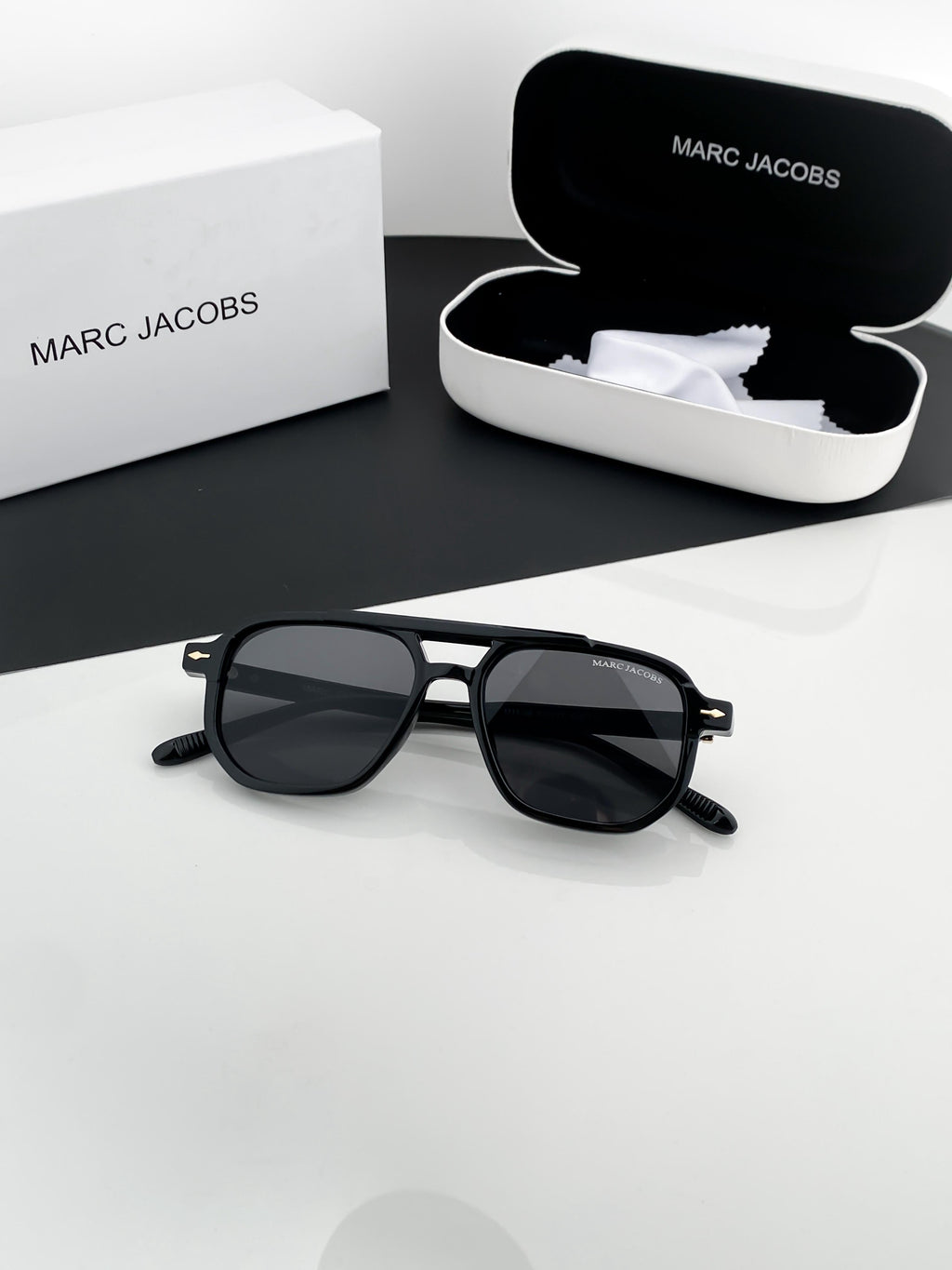 MA_RC JAC_OBS BLACK M11-36 B