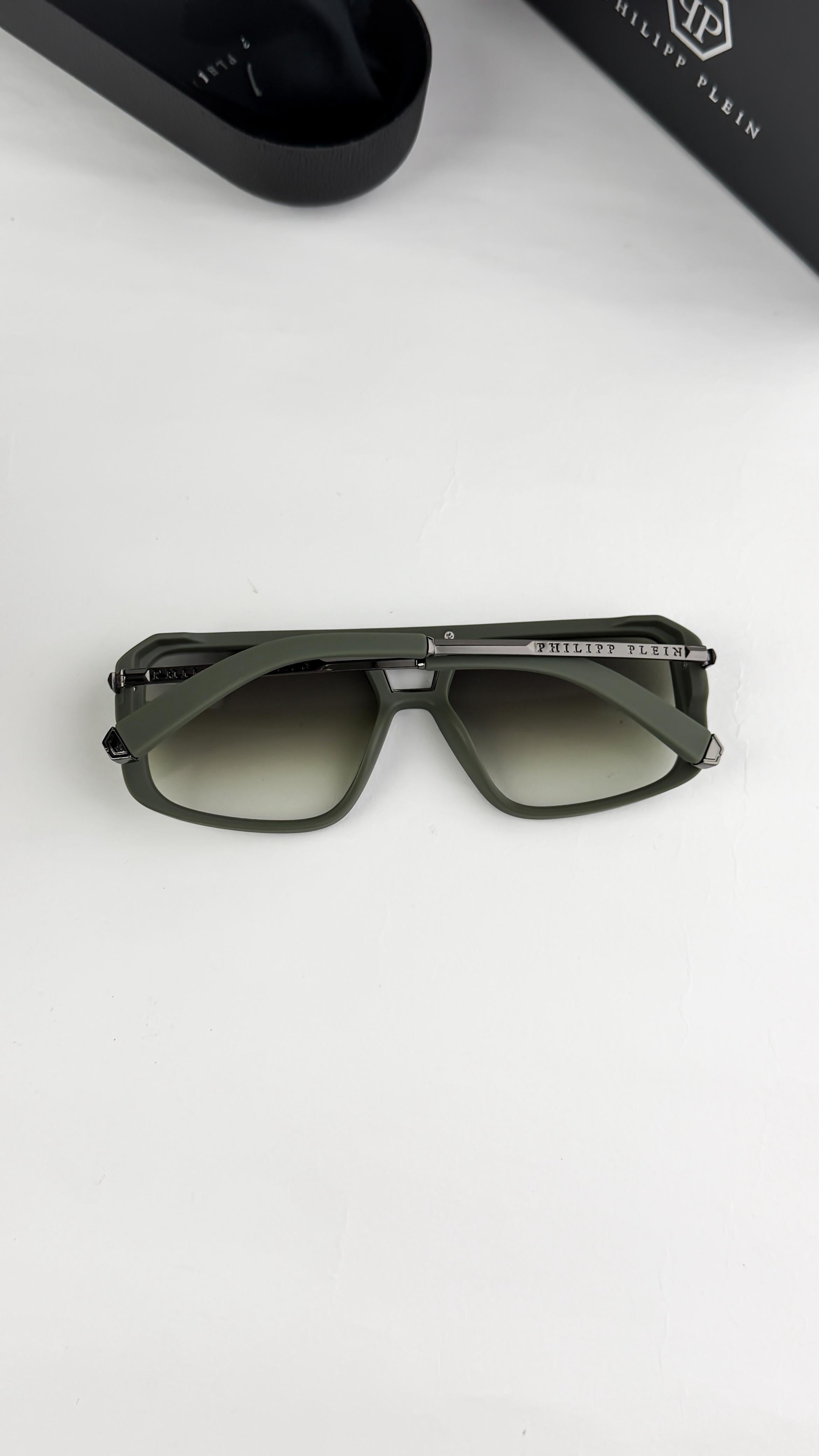 *PHILIPP PLEIN GREEN 99531🔥🔥🔥*