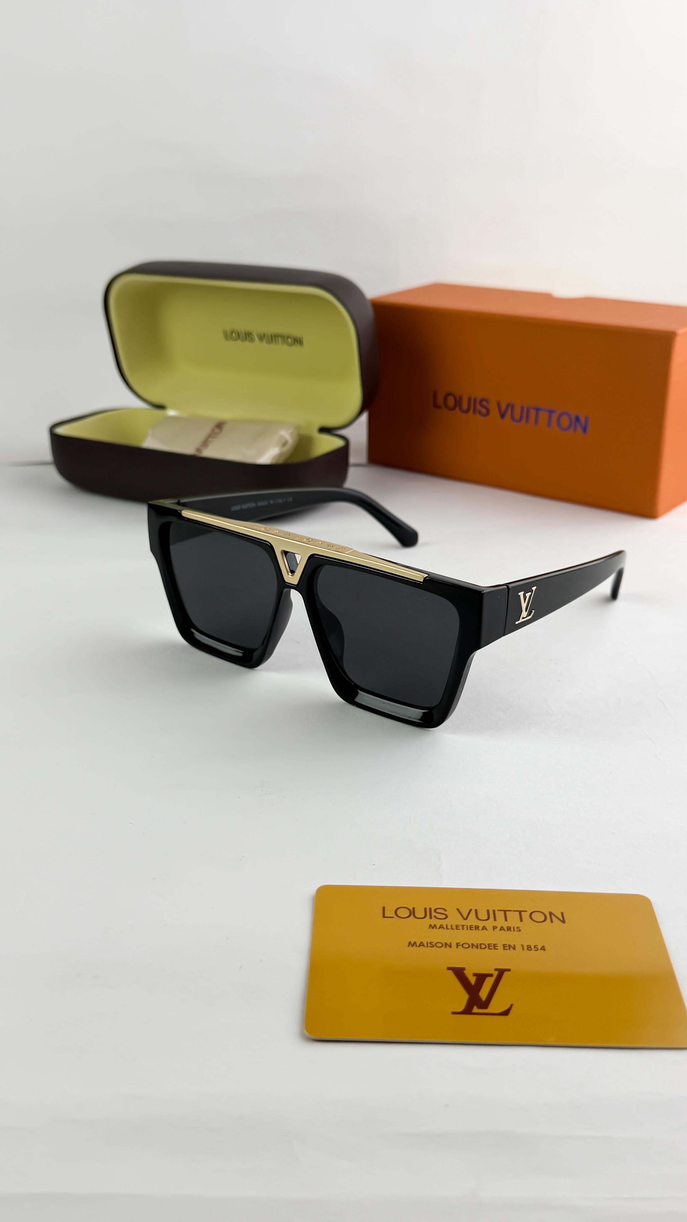 *LOUIS VUITTON GOLD BLACK 1502🔥🔥🔥*