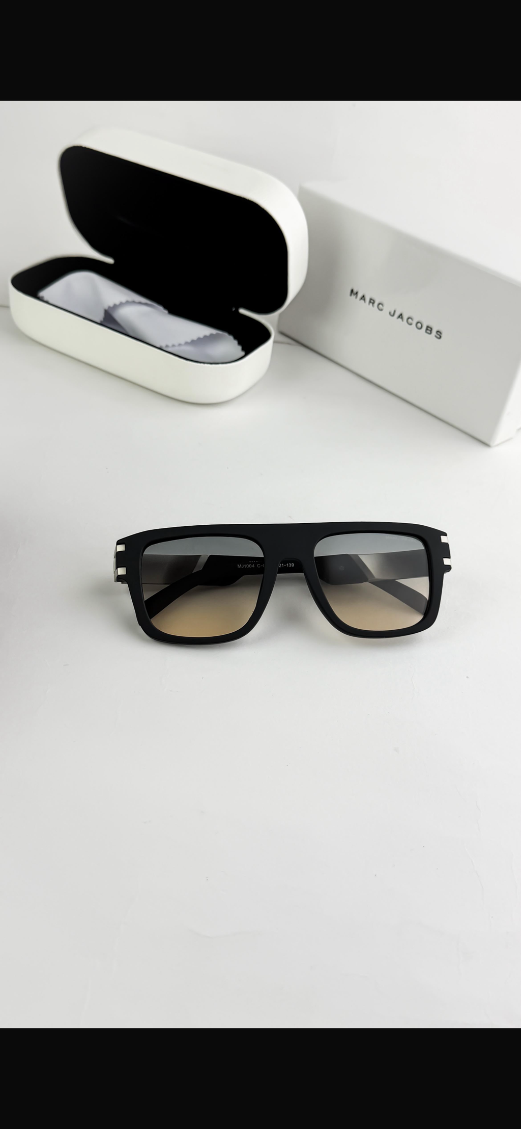 *MARC JACOBS SUNSET 1004🔥🔥🔥*