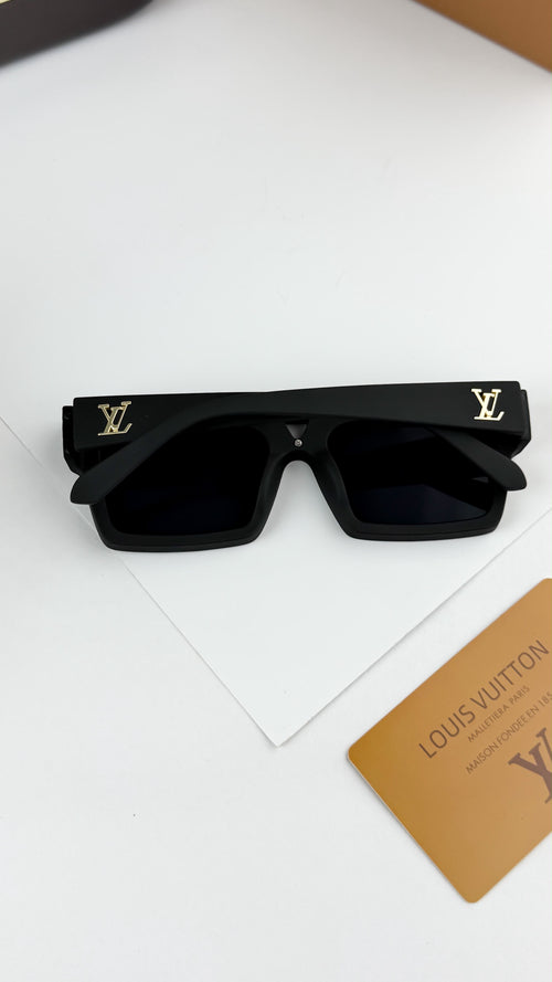 *LOUIS VUITTON BLACK 1984🔥🔥🔥ON DEMAND🔥🔥🔥*