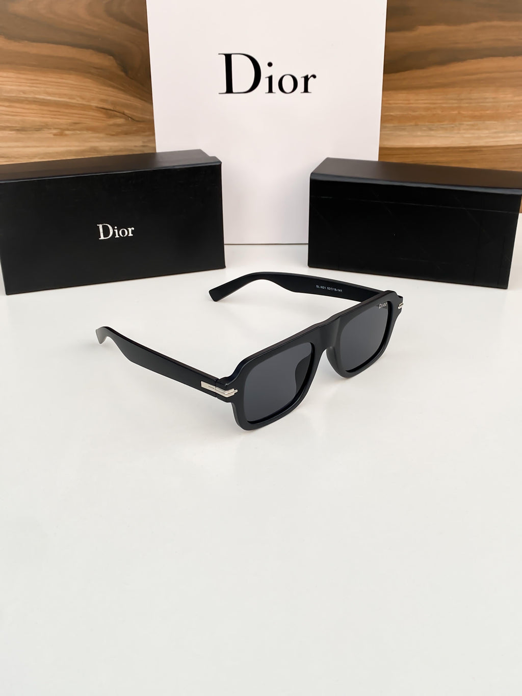 Di_or black N-21