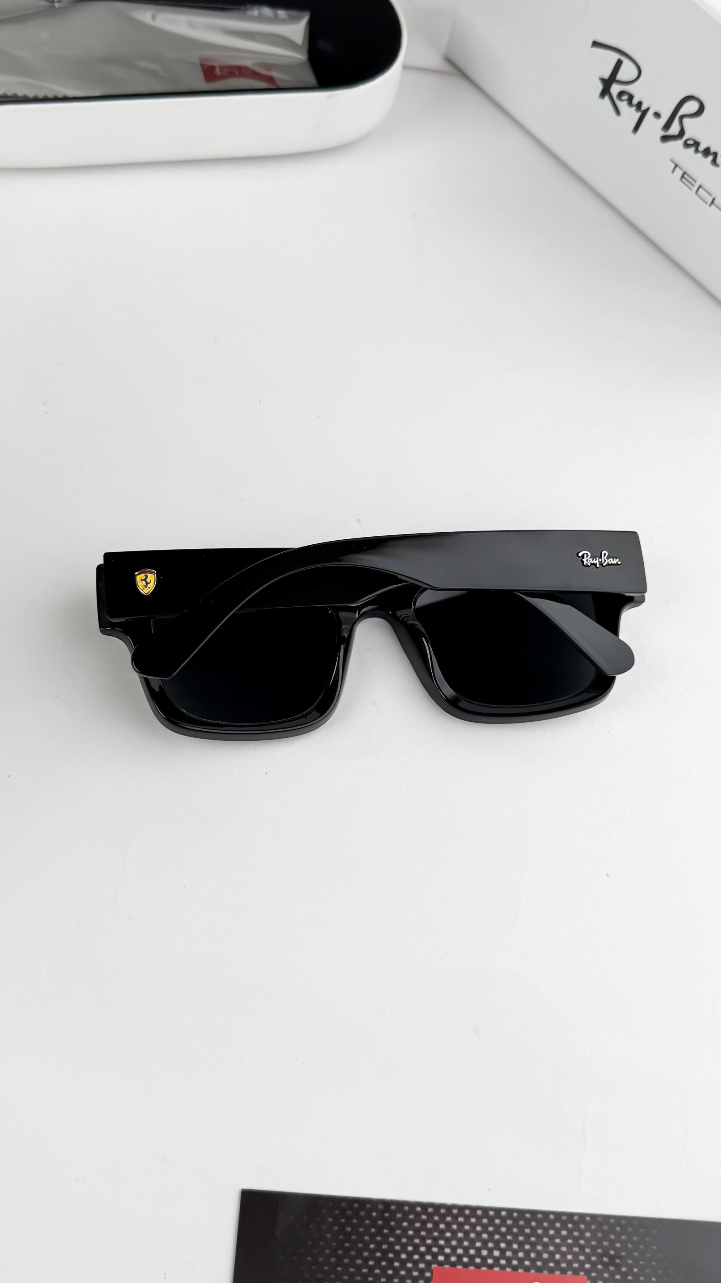 *RAYBAN BLACK FERRARI 4415🔥🔥🔥*