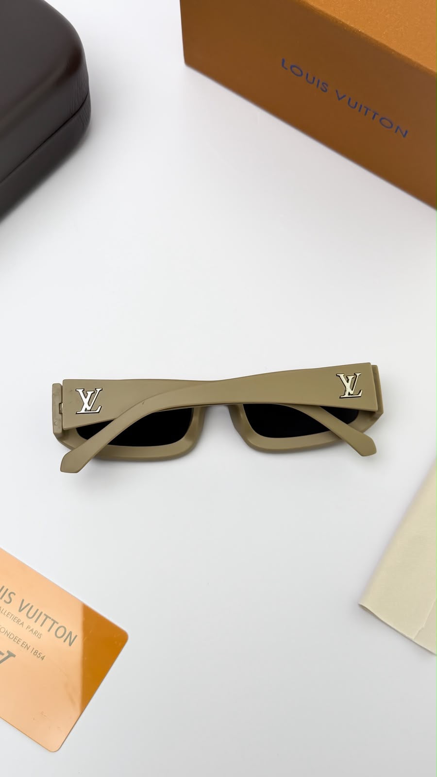 *LOUIS VUITTON BISCOF 6190🔥🔥🔥CHOCOLATE WITH BISCOF🔥🔥🔥*