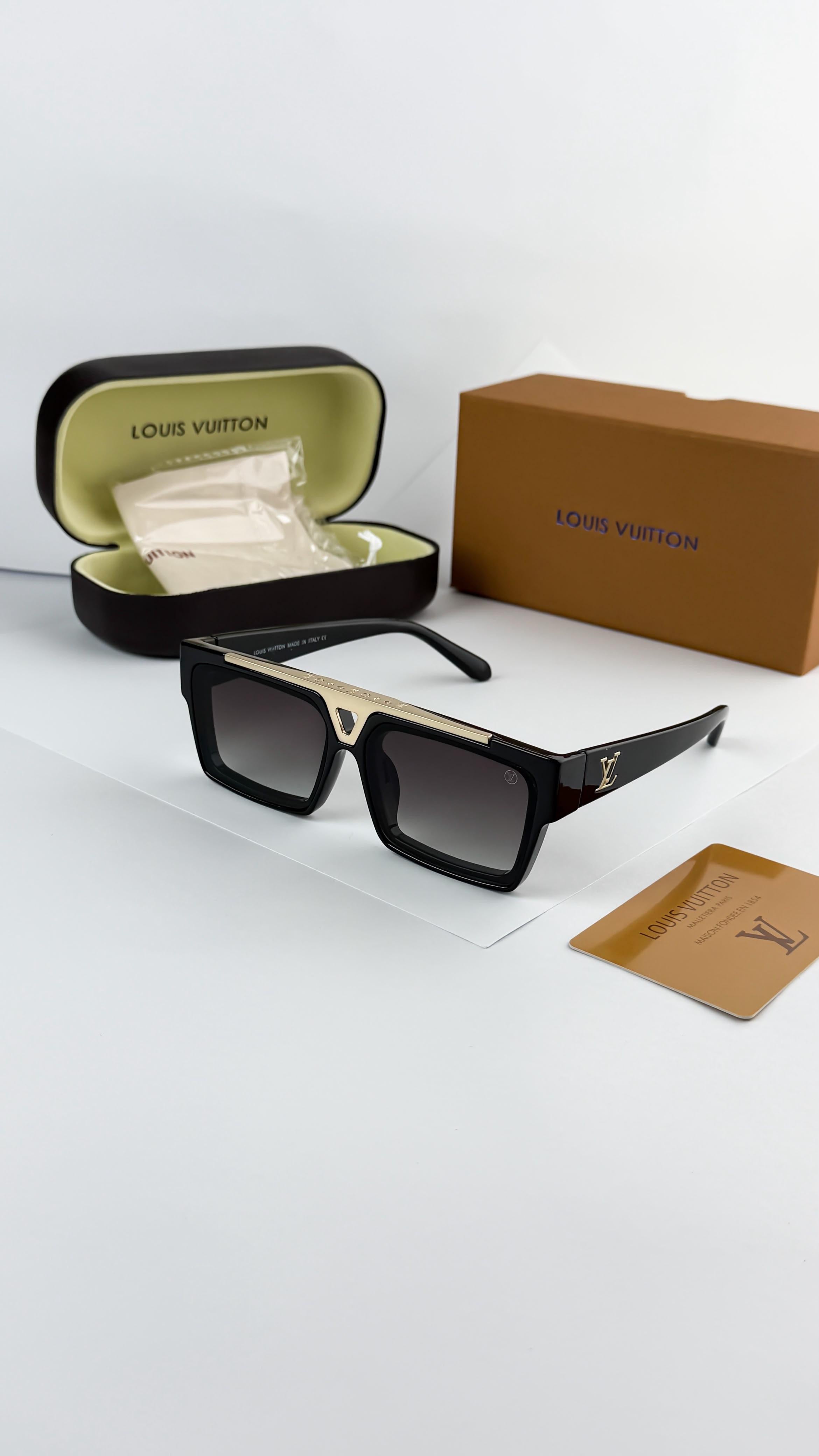 *LOUIS VUITTON BLACK SHADED 1984🔥🔥🔥*