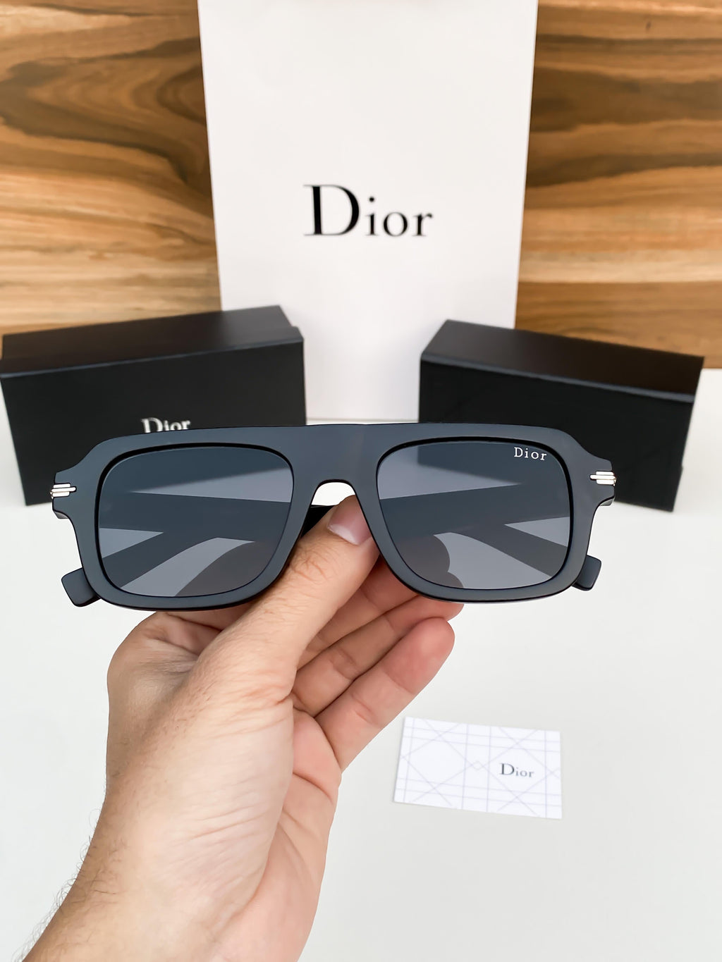 Di_or black N-21