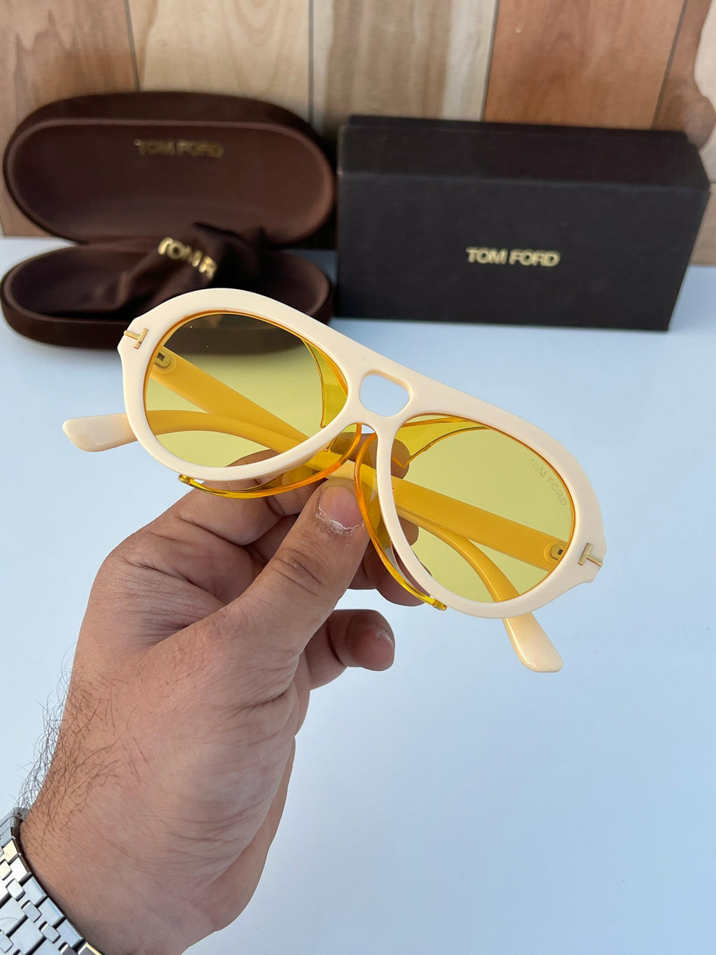 To_mford 77137 cream yellow