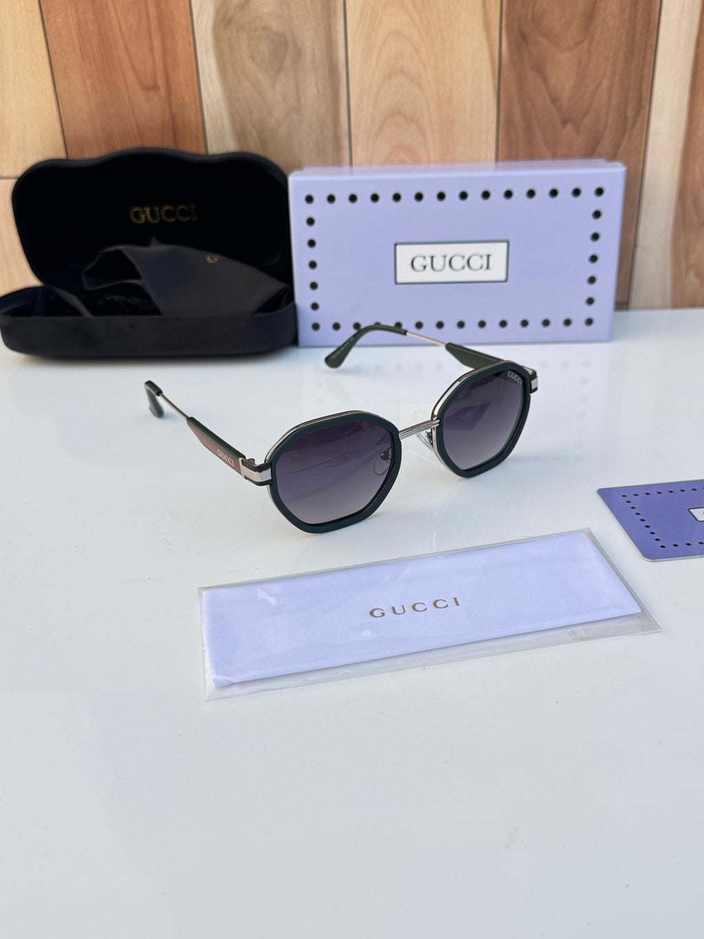 Gucci 618 silver green 300 only 🔥🔥🔥🥳🥳🥳