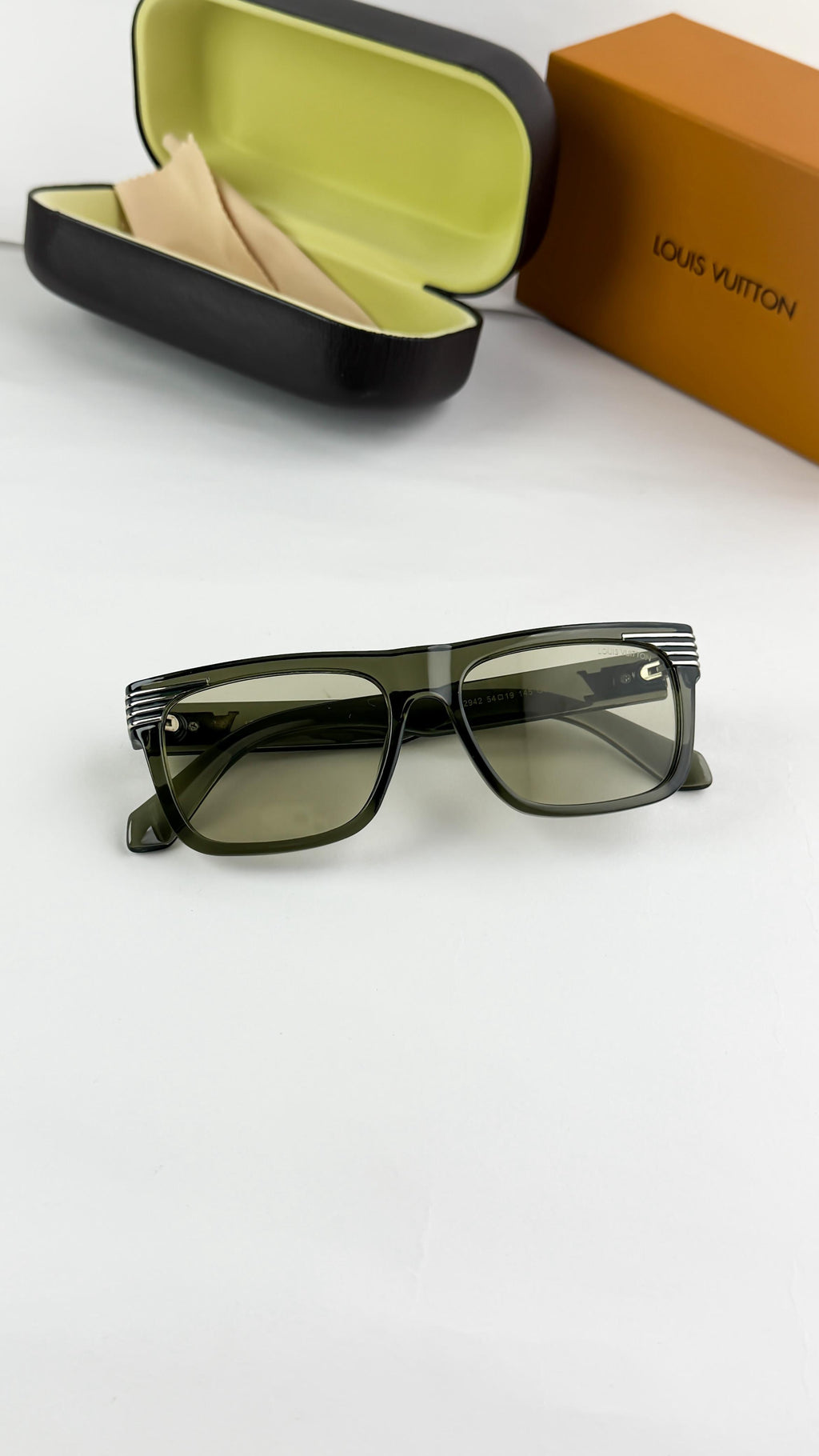 *LOUIS VUITTON GREEN 2942🔥🔥🔥*