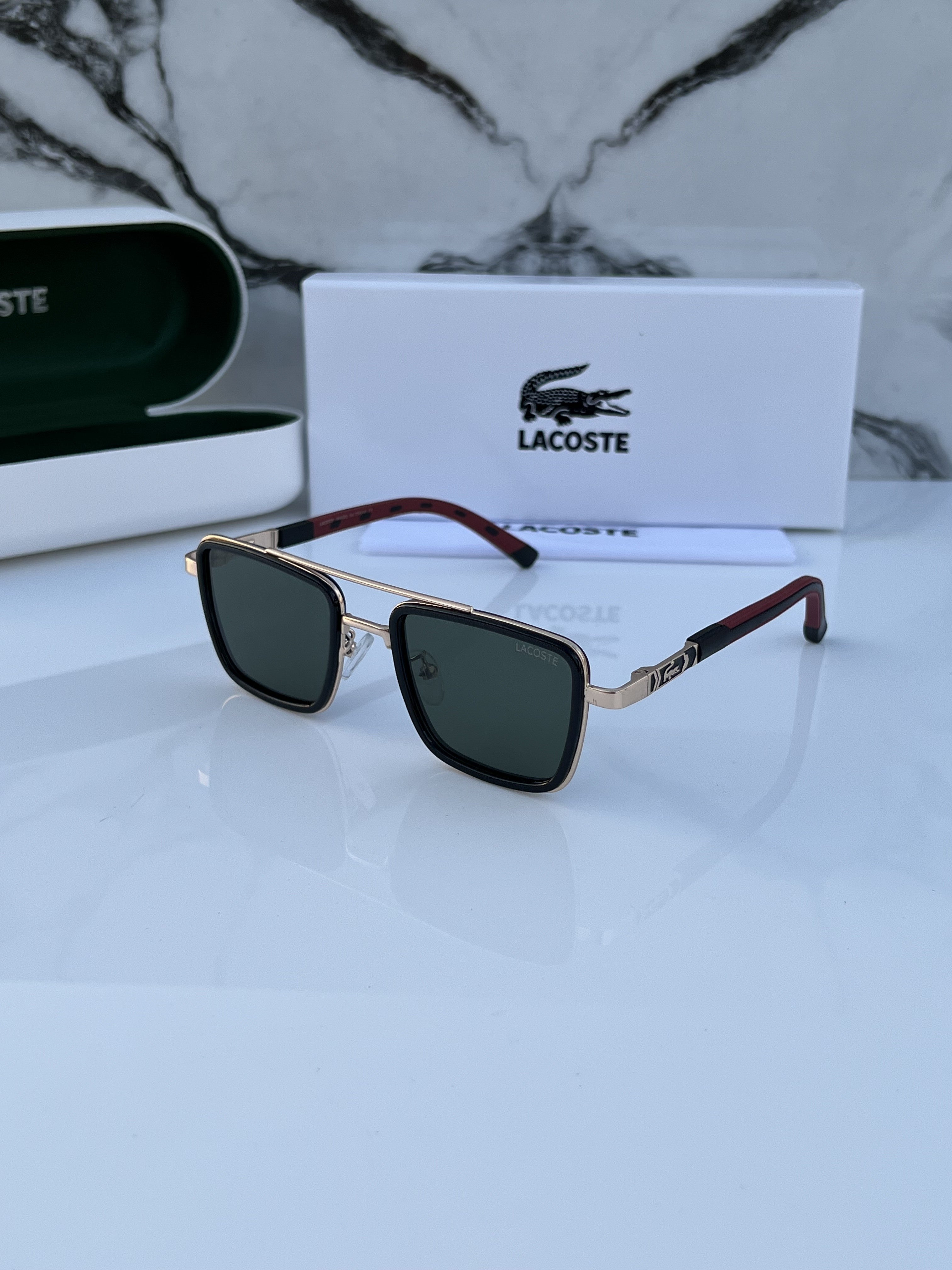 La_co_ste _78926_gold_green