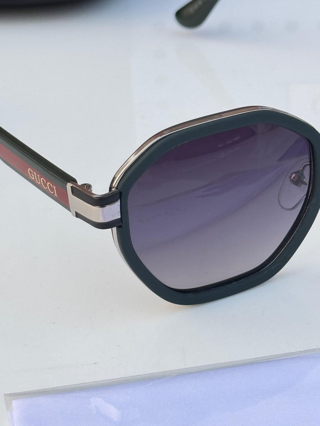 Gucci 618 silver green 300 only 🔥🔥🔥🥳🥳🥳