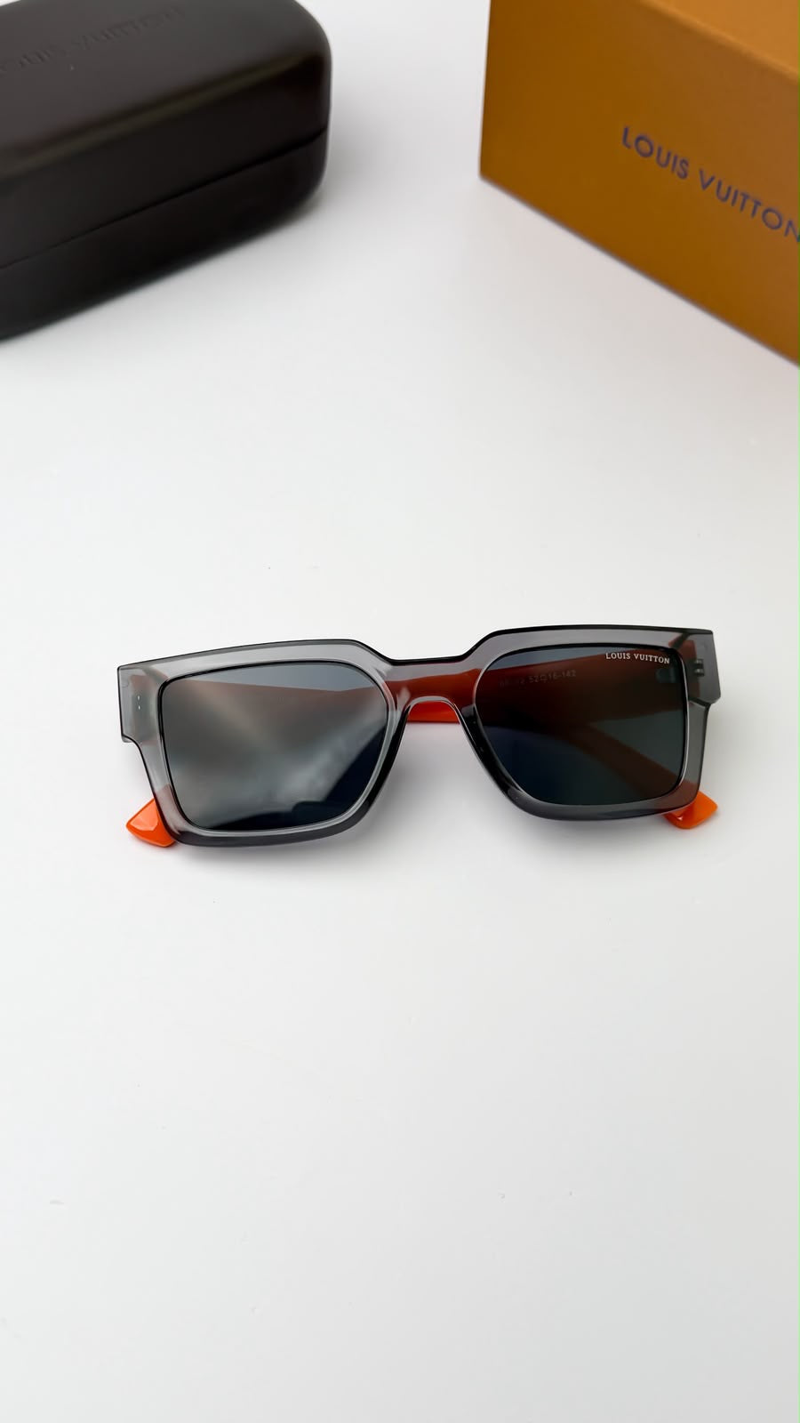 *LOUIS VUITTON GREY ORANGE 88082🔥🔥🔥MOST DEMANDING ARTICLE 🔥🔥🔥*