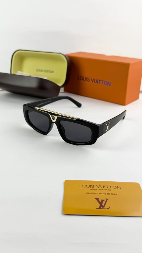 *LOUIS VUITTON BLACK 6155🔥🔥🔥STORE ARTICLE FOR UNISEX 🥵🥵🥵*