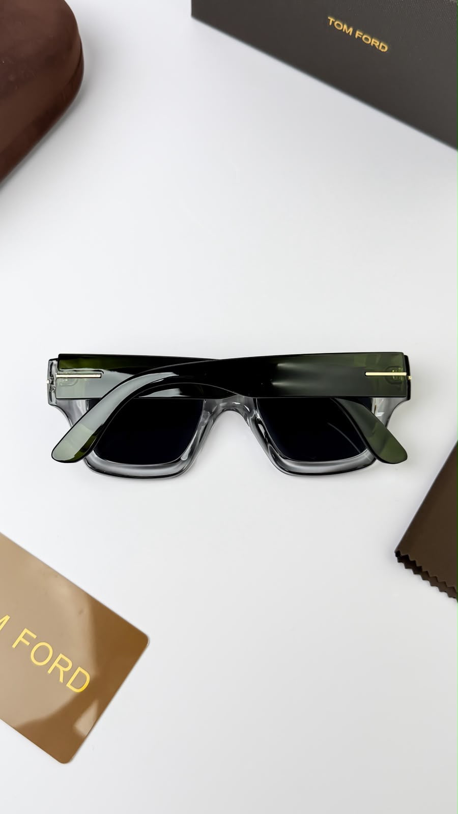 *TOMFORD TRANSPRENT GREEN BLACK 184🔥🔥🔥*