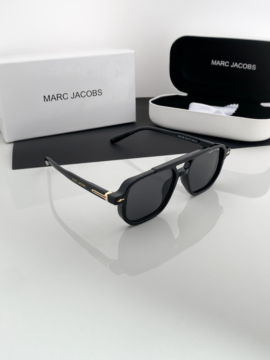 MA_RC JAC_OBS BLACK M11-36 B
