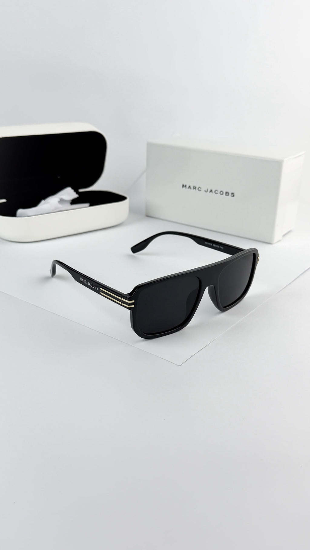 *MARC JACOBS BLACK 1018🔥🔥🔥*