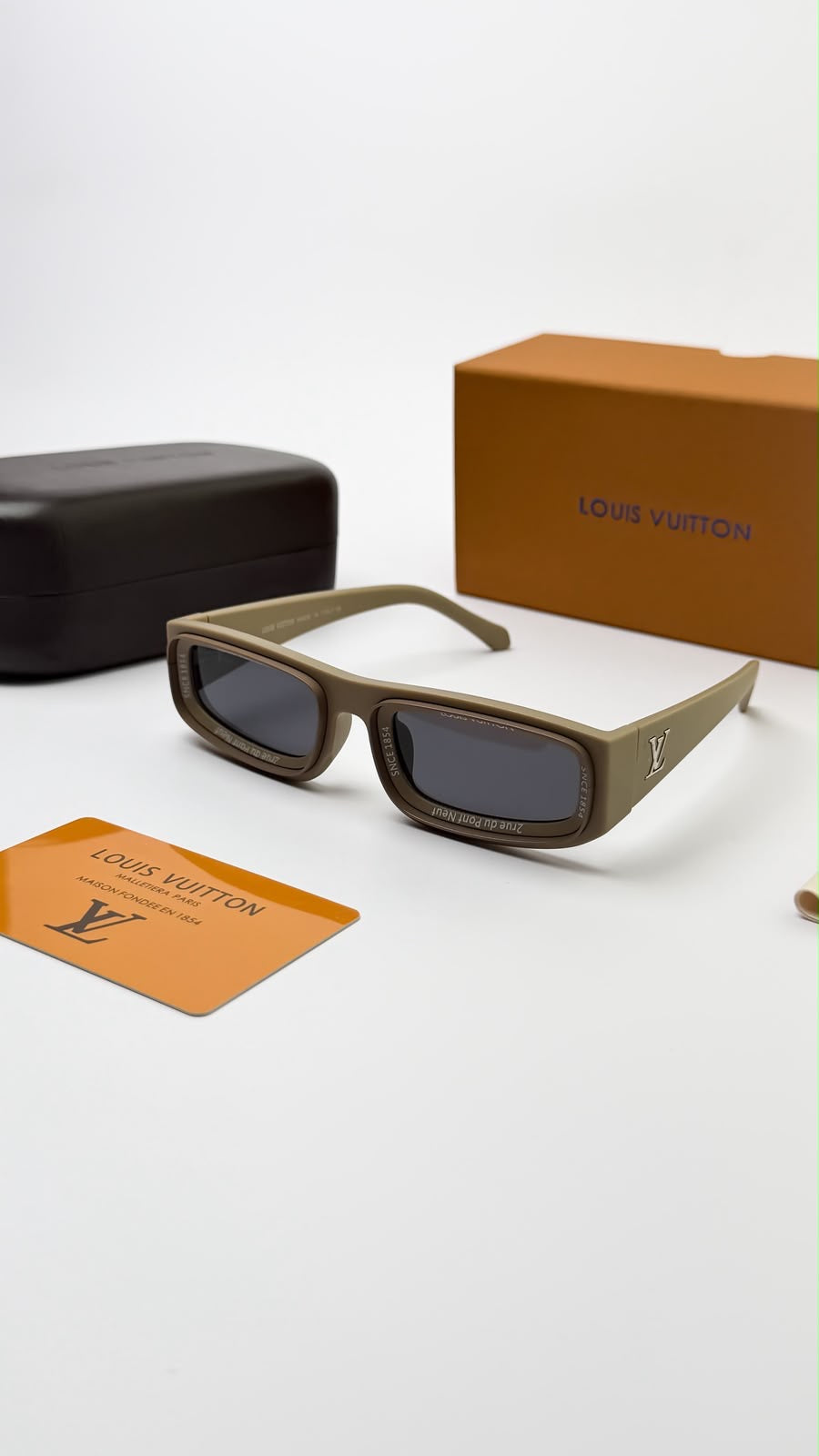 *LOUIS VUITTON BISCOF 6190🔥🔥🔥CHOCOLATE WITH BISCOF🔥🔥🔥*