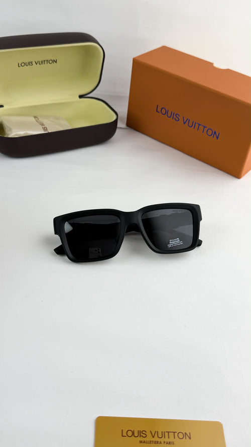 *LOUIS VUITTON BLACK 5113🔥🔥🔥*