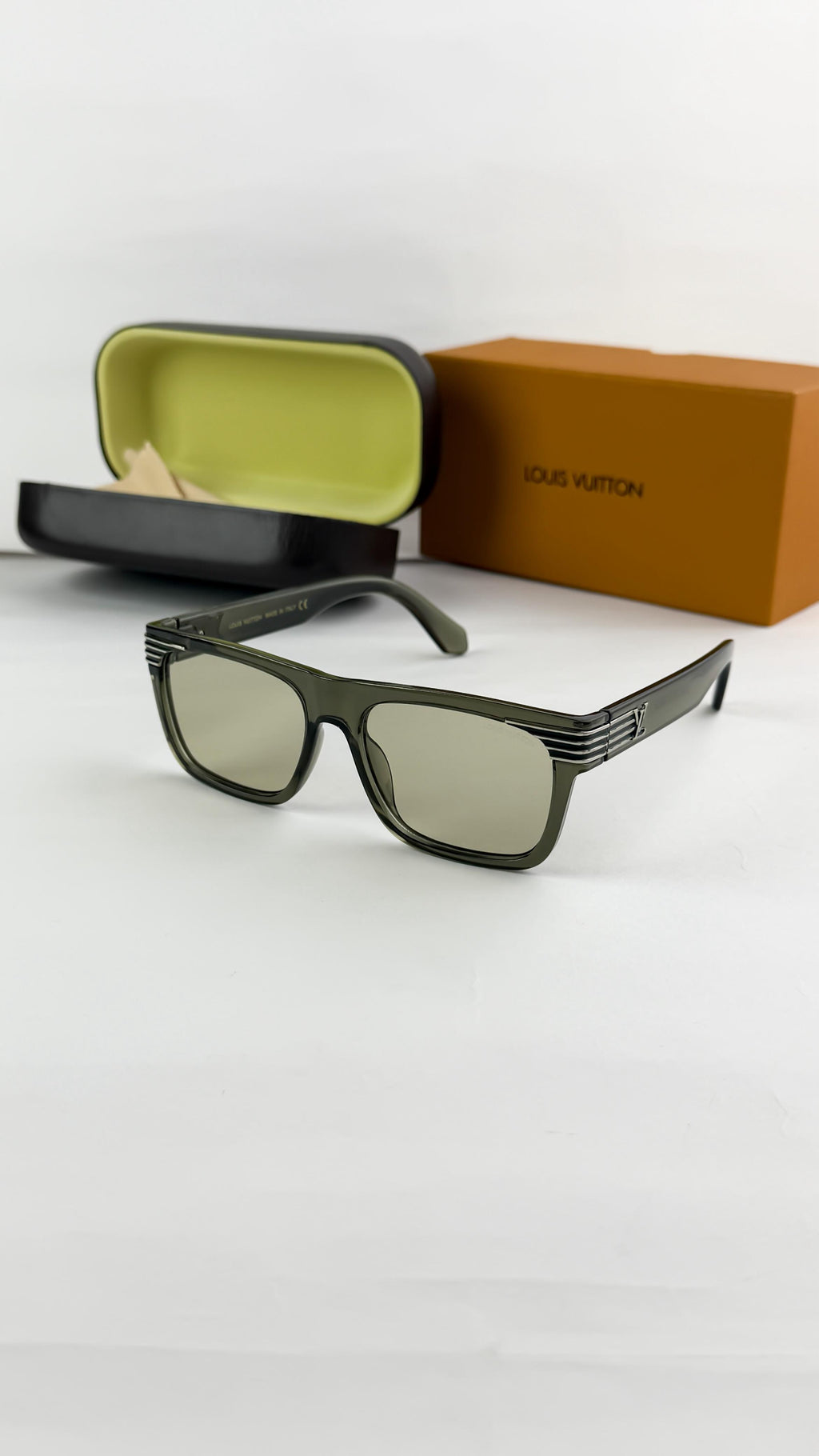 *LOUIS VUITTON GREEN 2942🔥🔥🔥*
