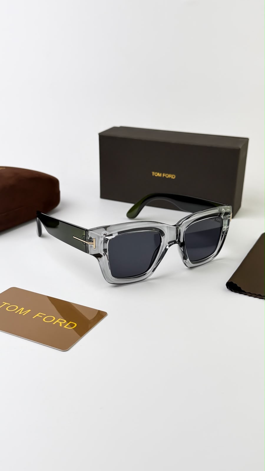 *TOMFORD TRANSPRENT GREEN BLACK 184🔥🔥🔥*