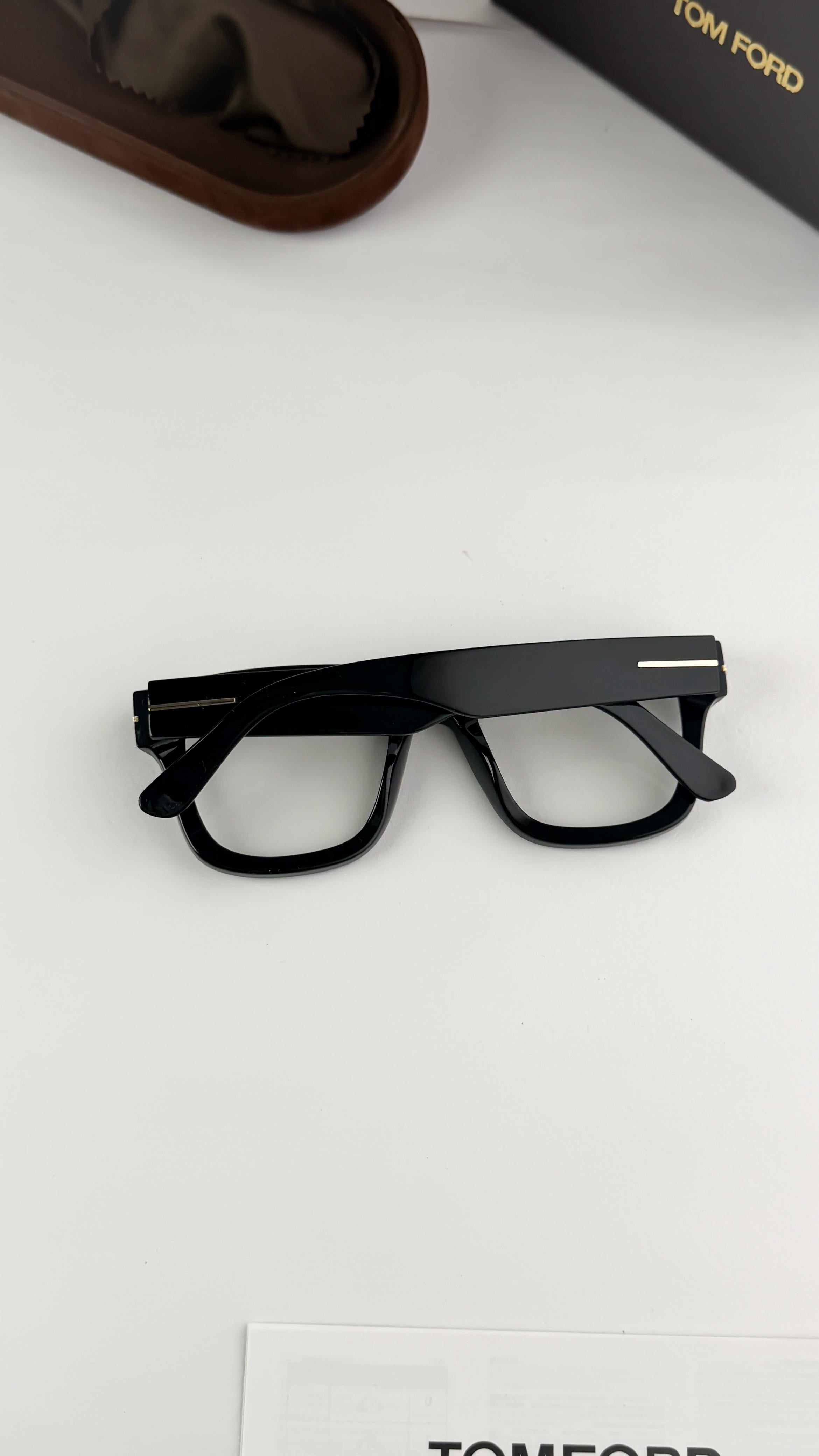 *TOMFORD BLACK PLANO 🔥🔥🔥*