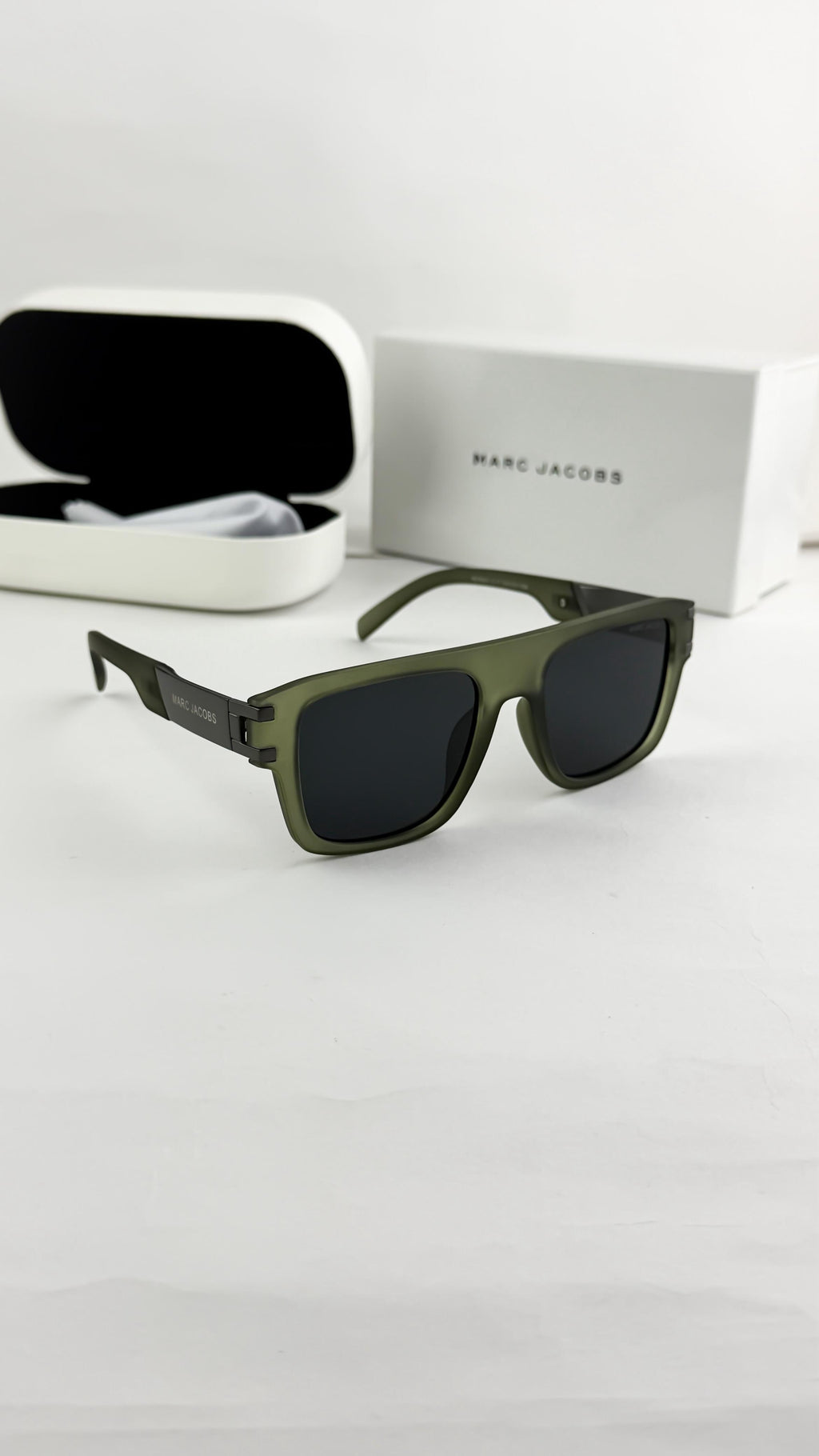 *MARC JACOBS GREEN 1004🔥🔥🔥*