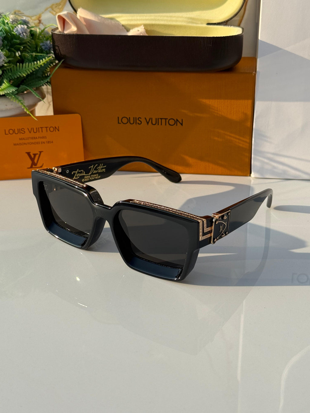 *Louis Vuitton 9600 Gold Black* 🔥🚨🤩