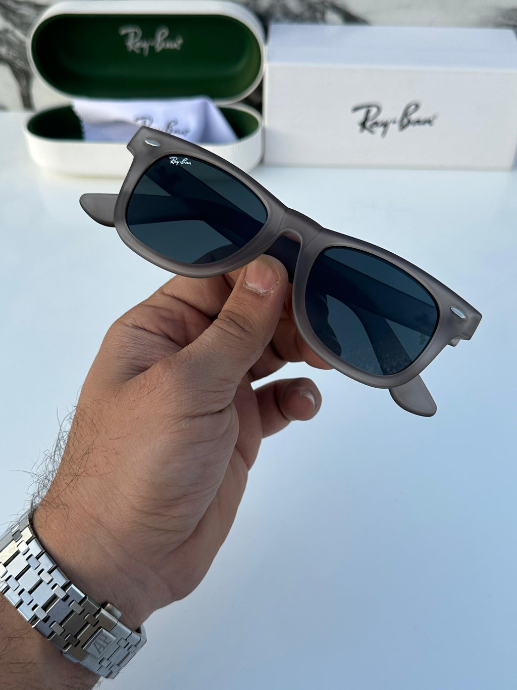 Ra_yban 2140 Matt Grey