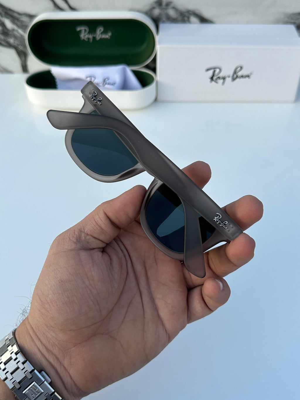 Ra_yban 2140 Matt Grey