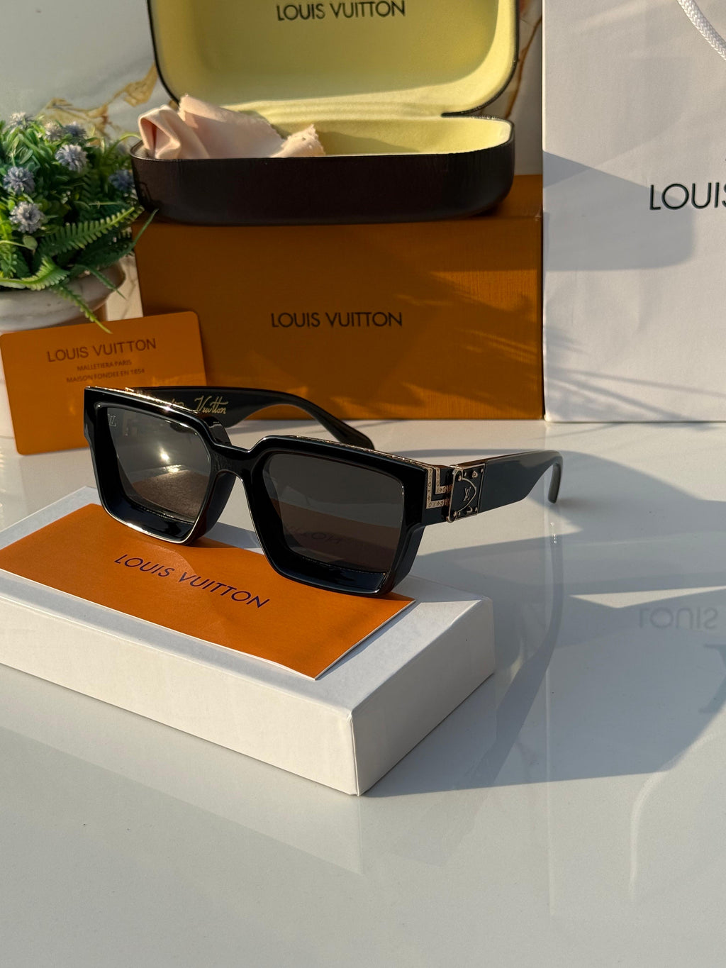 *Louis Vuitton 9600 Gold Black* 🔥🚨🤩
