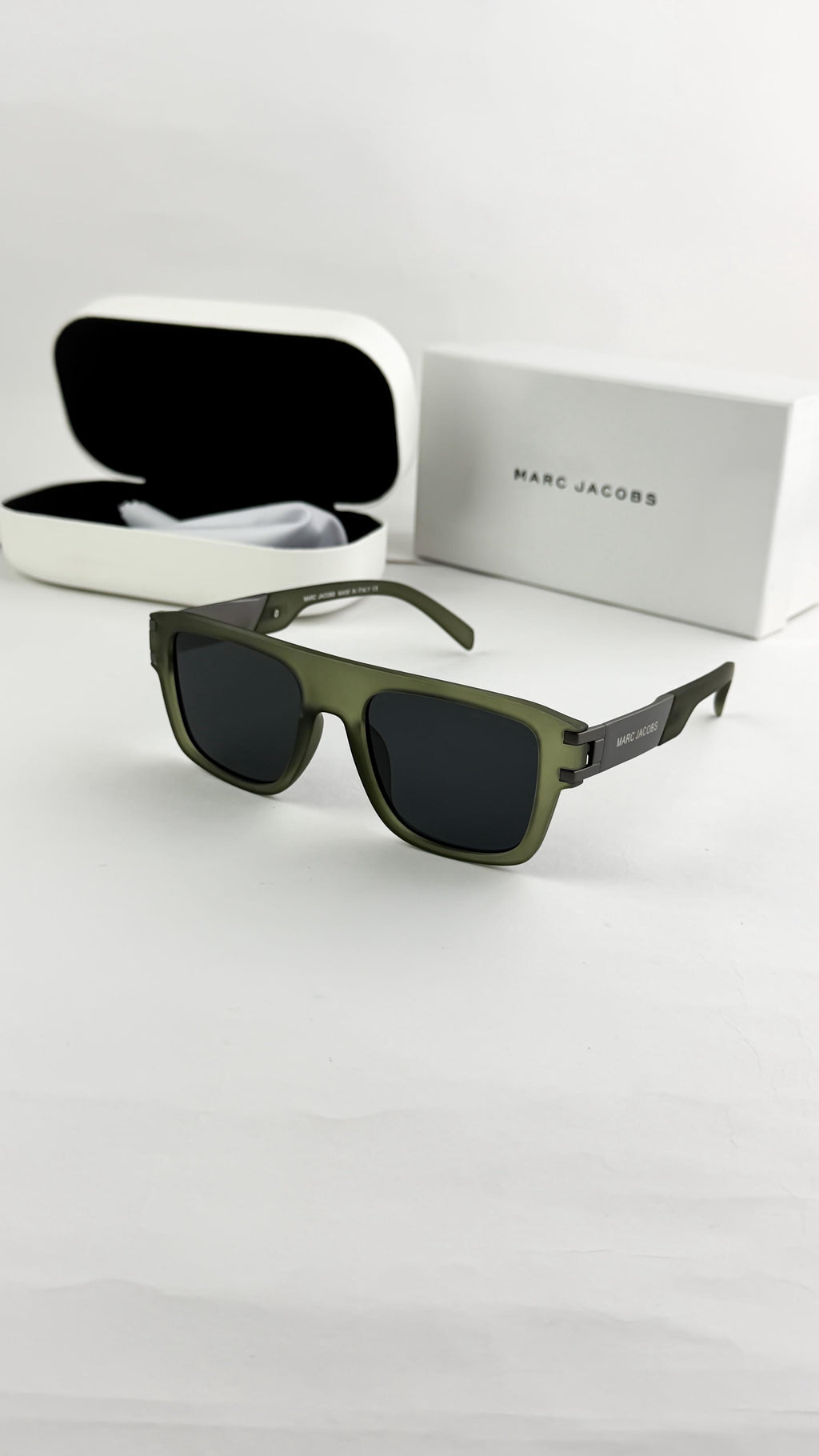 *MARC JACOBS GREEN 1004🔥🔥🔥*