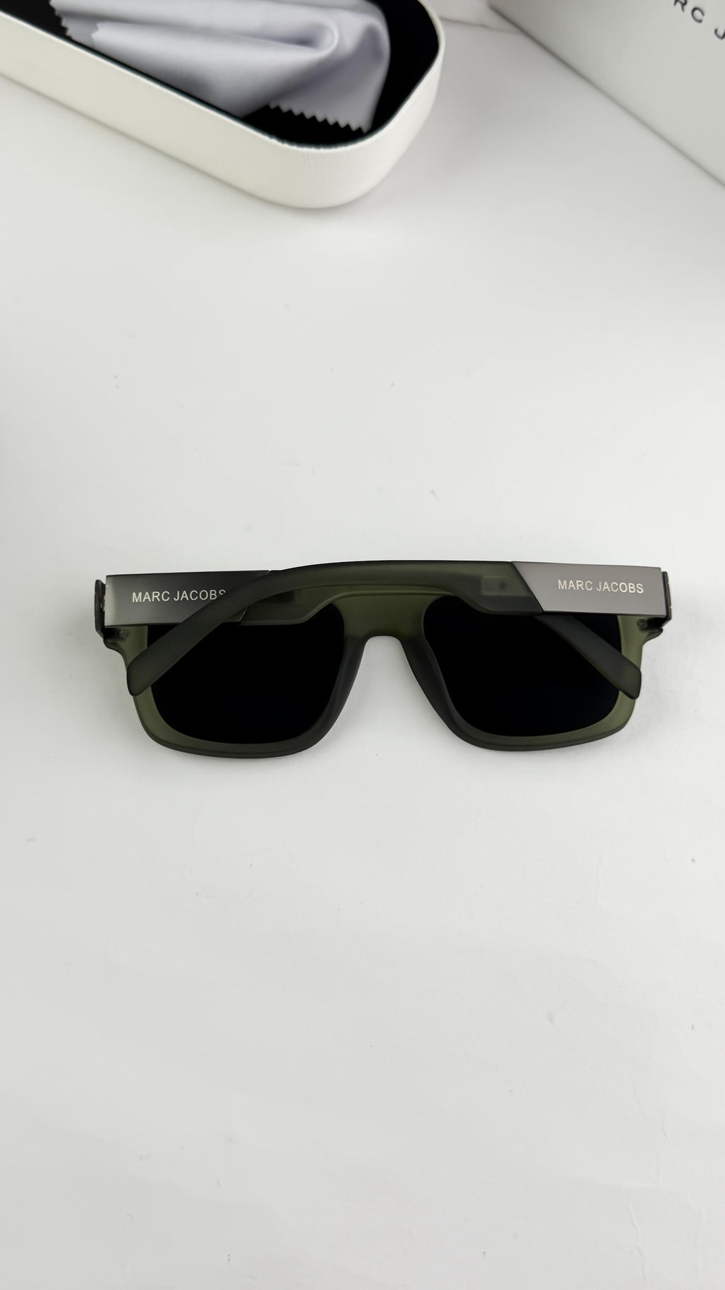 *MARC JACOBS GREEN 1004🔥🔥🔥*