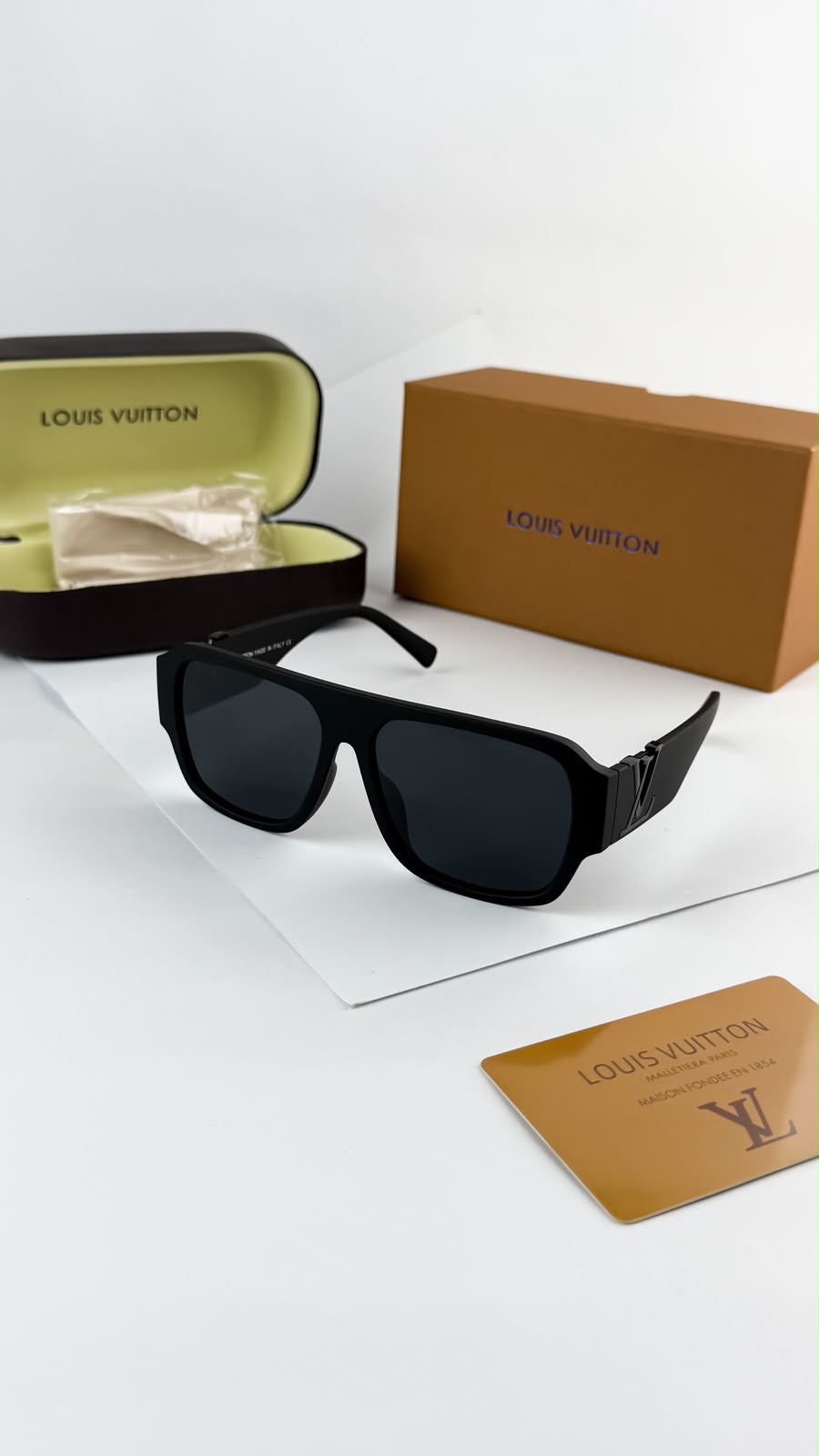 *LOUIS VUITTON BLACK MAMBA 2686🔥🔥🔥ON DEMAND🔥🔥🔥*