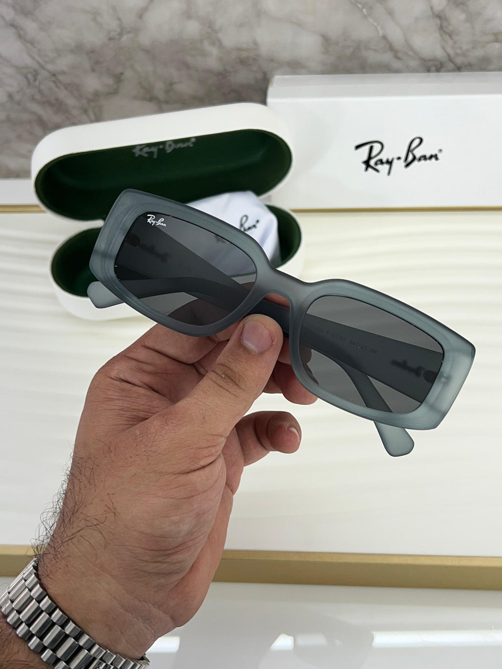 Ray_ban 4395 grey
