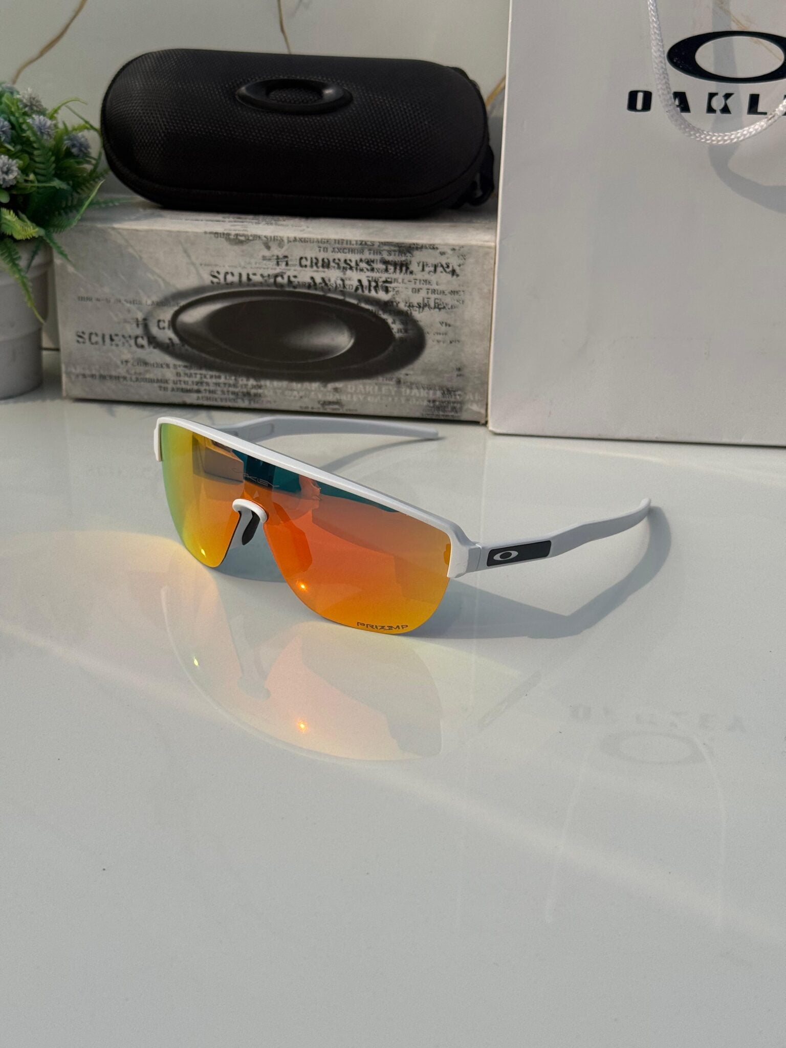 Oakly 4921 White Mercury