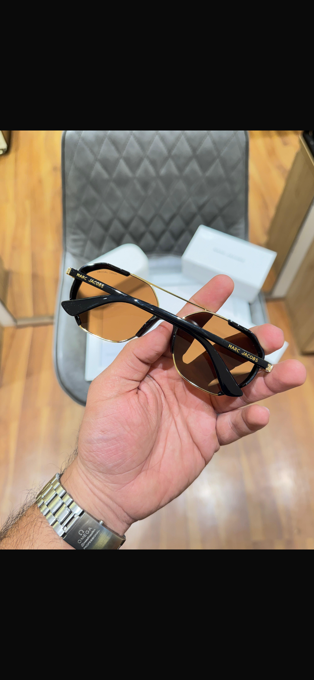 Marc jacobs 2120 gold brown ✌️✌️✌️😎😎😍😍🥳🥳🥳 *DHURANDAR SAME MODEL AKSHAY KHANNA EDITION*