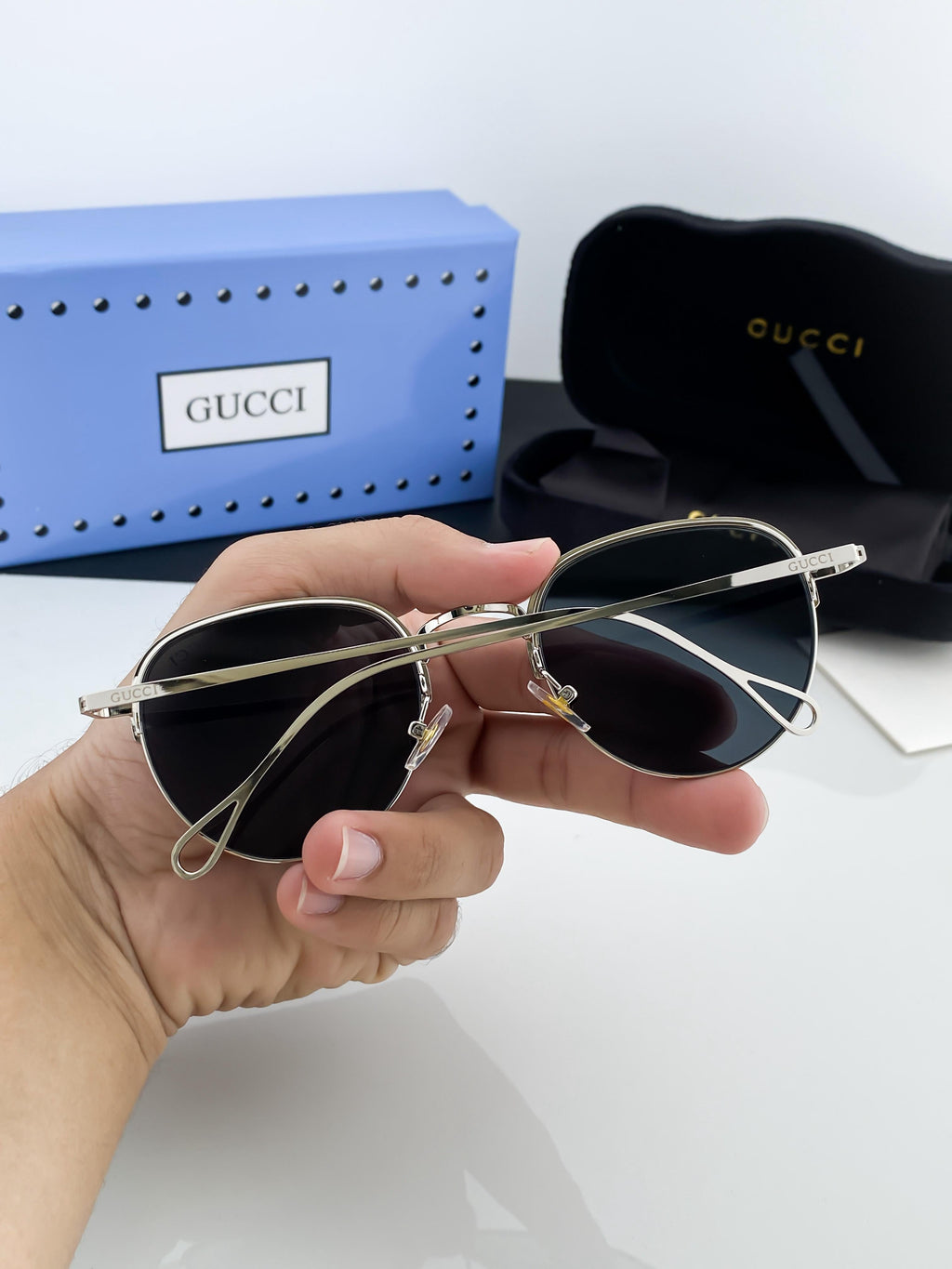 GU_C_CI SILVER BLACK 551 B