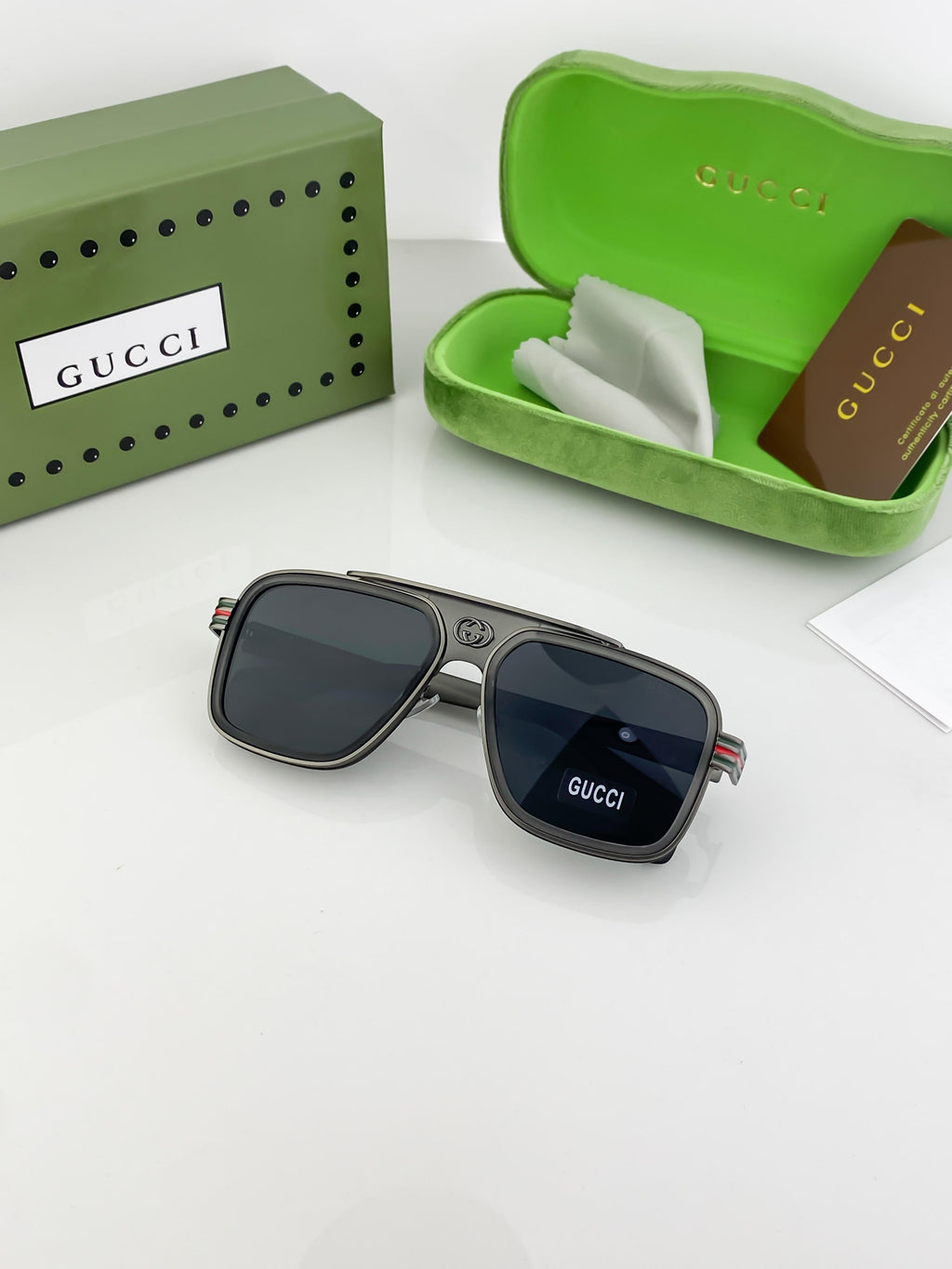 GU_CC_I GREY 1295 B