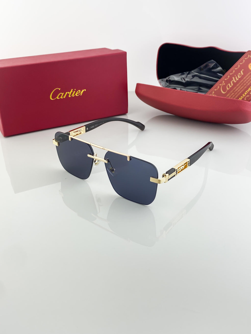 CAR_TI_ER GOLD BLACK 3120 B