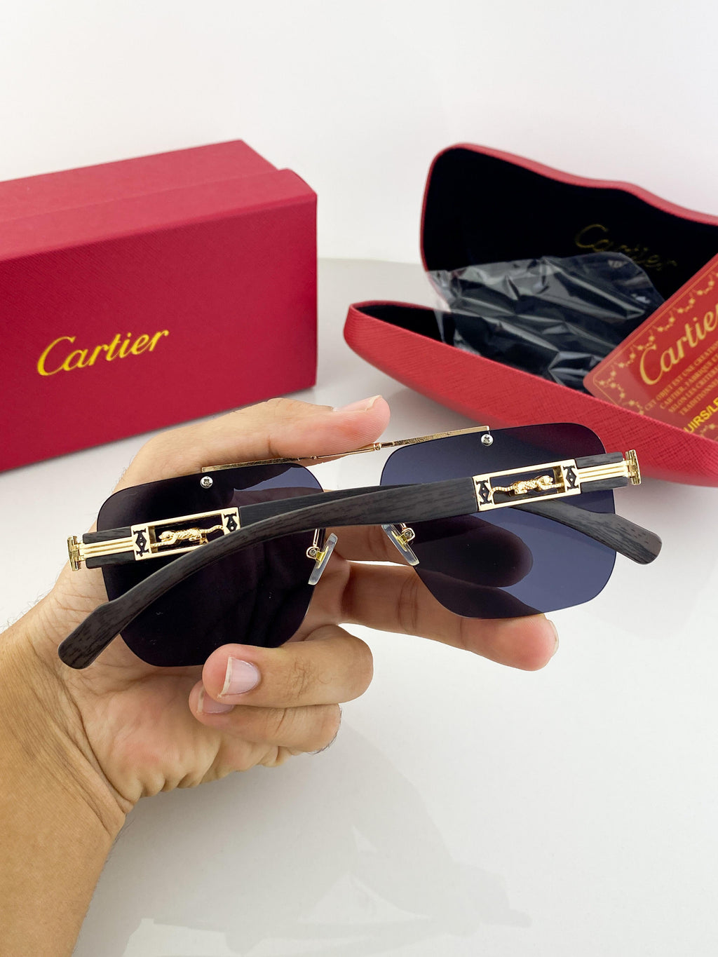 CAR_TI_ER GOLD BLACK 3120 B
