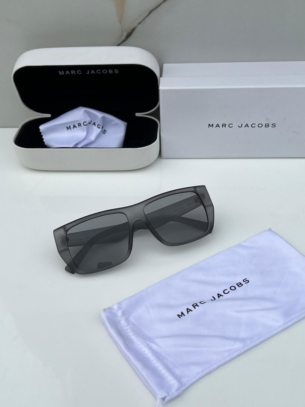 Marc 56801 grey A