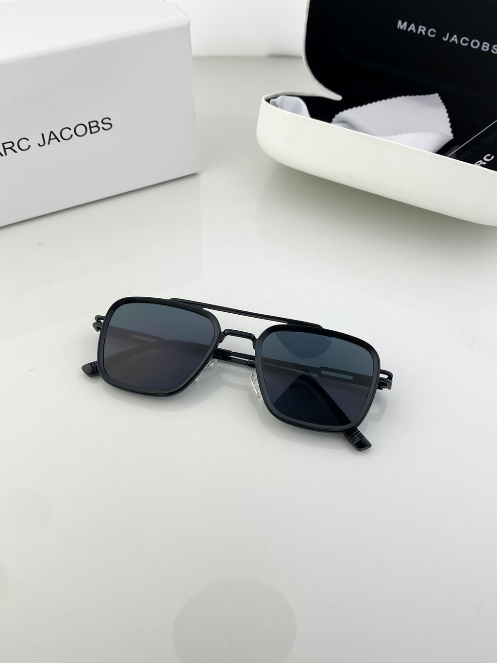 MAR BLACK 516 B