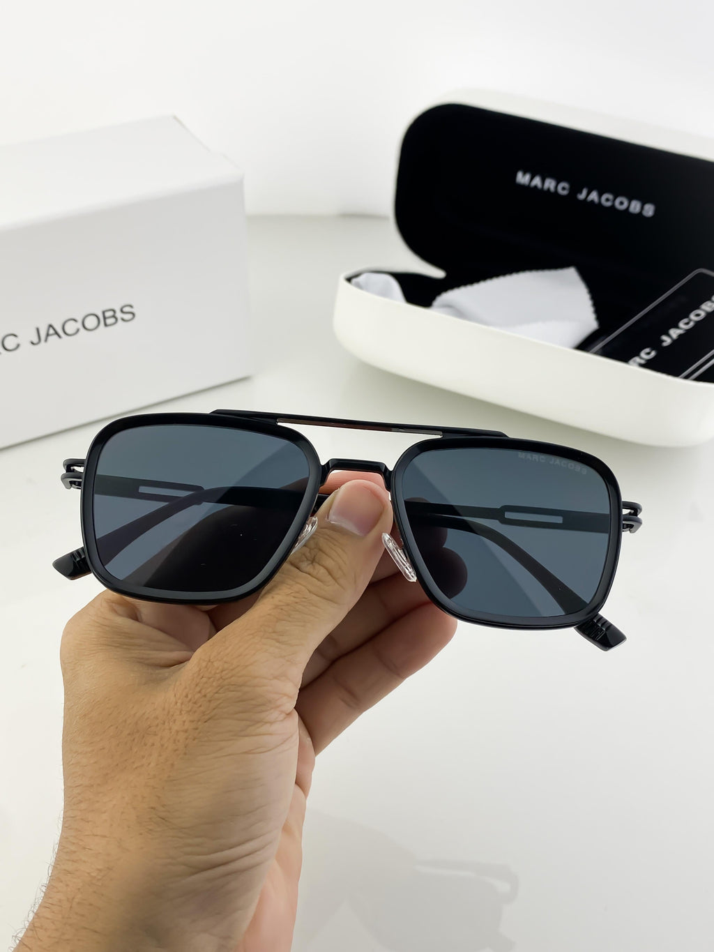 MAR BLACK 516 B