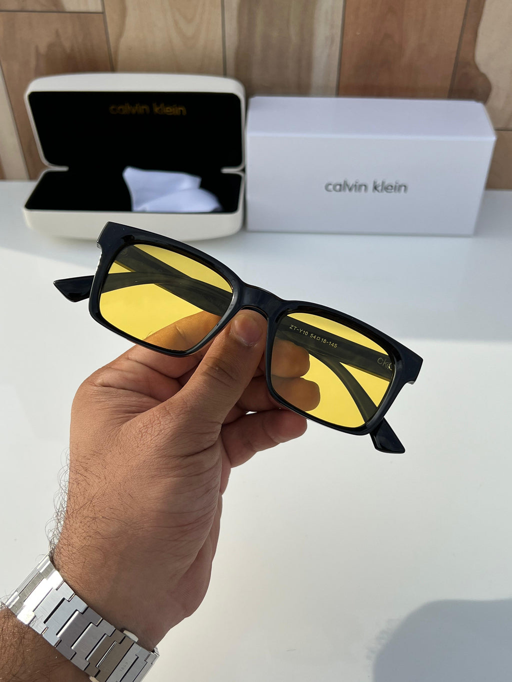 Cal Y10 yellow A