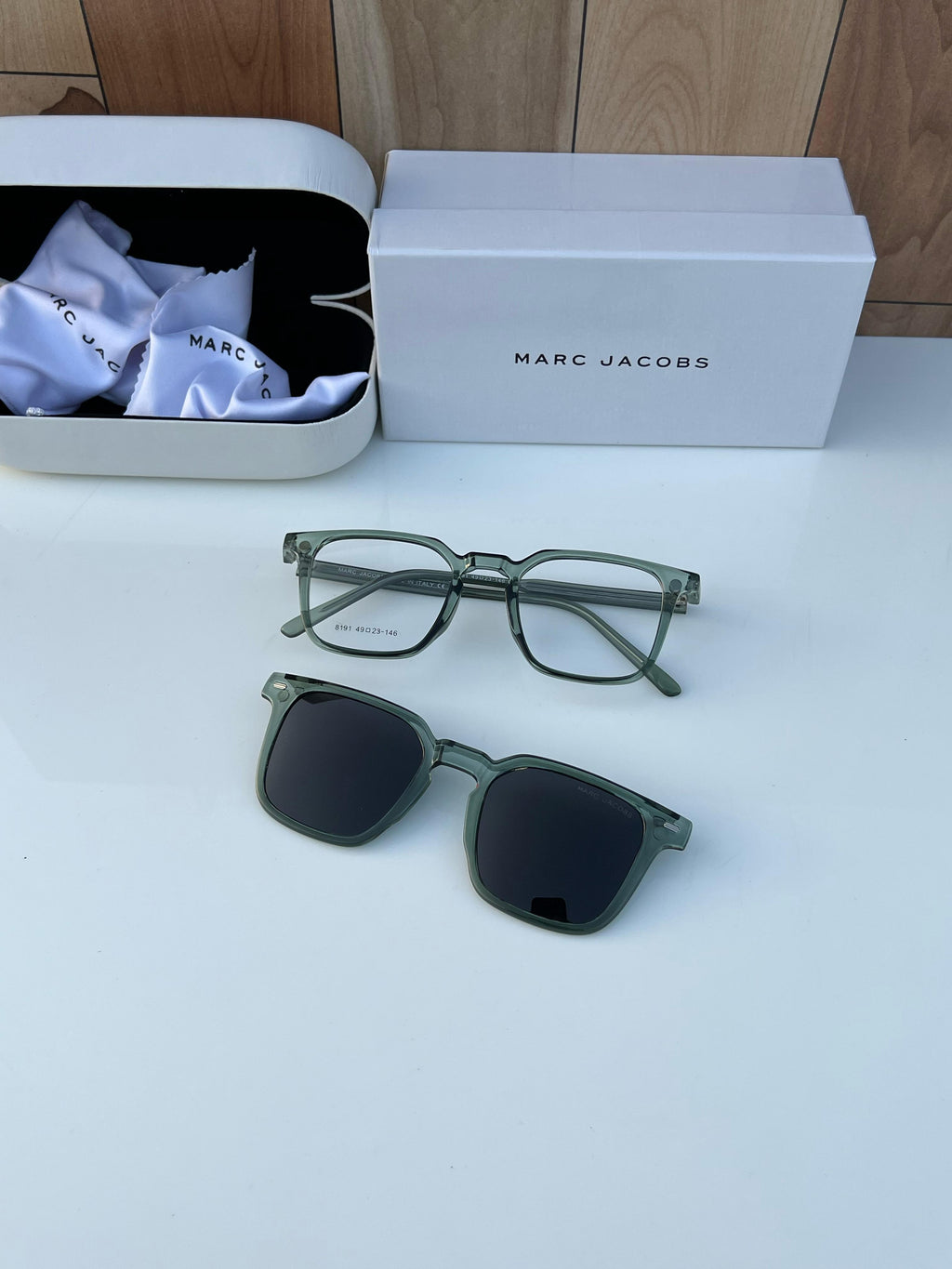 Mar  attachment green A