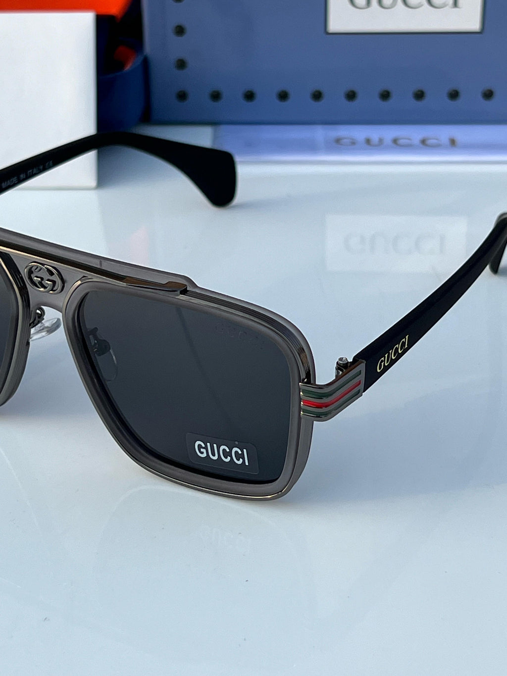 Gu_cc_i 1295 grey A